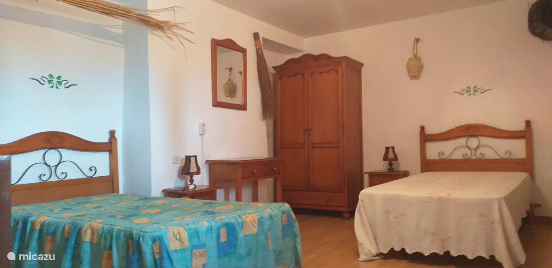 Chambre 2 avec 2 lits simples