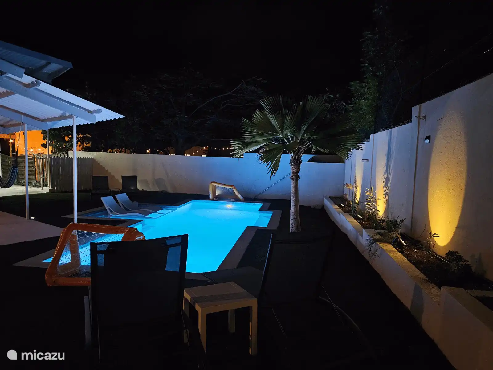 Iluminación cálida, silencio suave y una inmersión que parece un reinicio. Esto es unas vacaciones como debe ser.