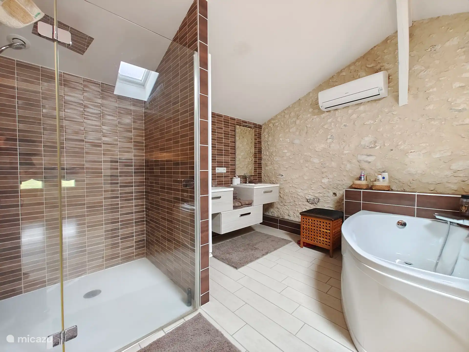 Salle de bain chambre principale