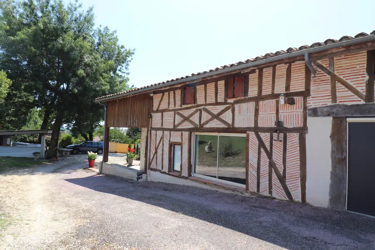 Location de Vacances France, Lot-et-Garonne, Villeneuve-sur-Lot, ferme - Domaine Ghislaine avec piscine