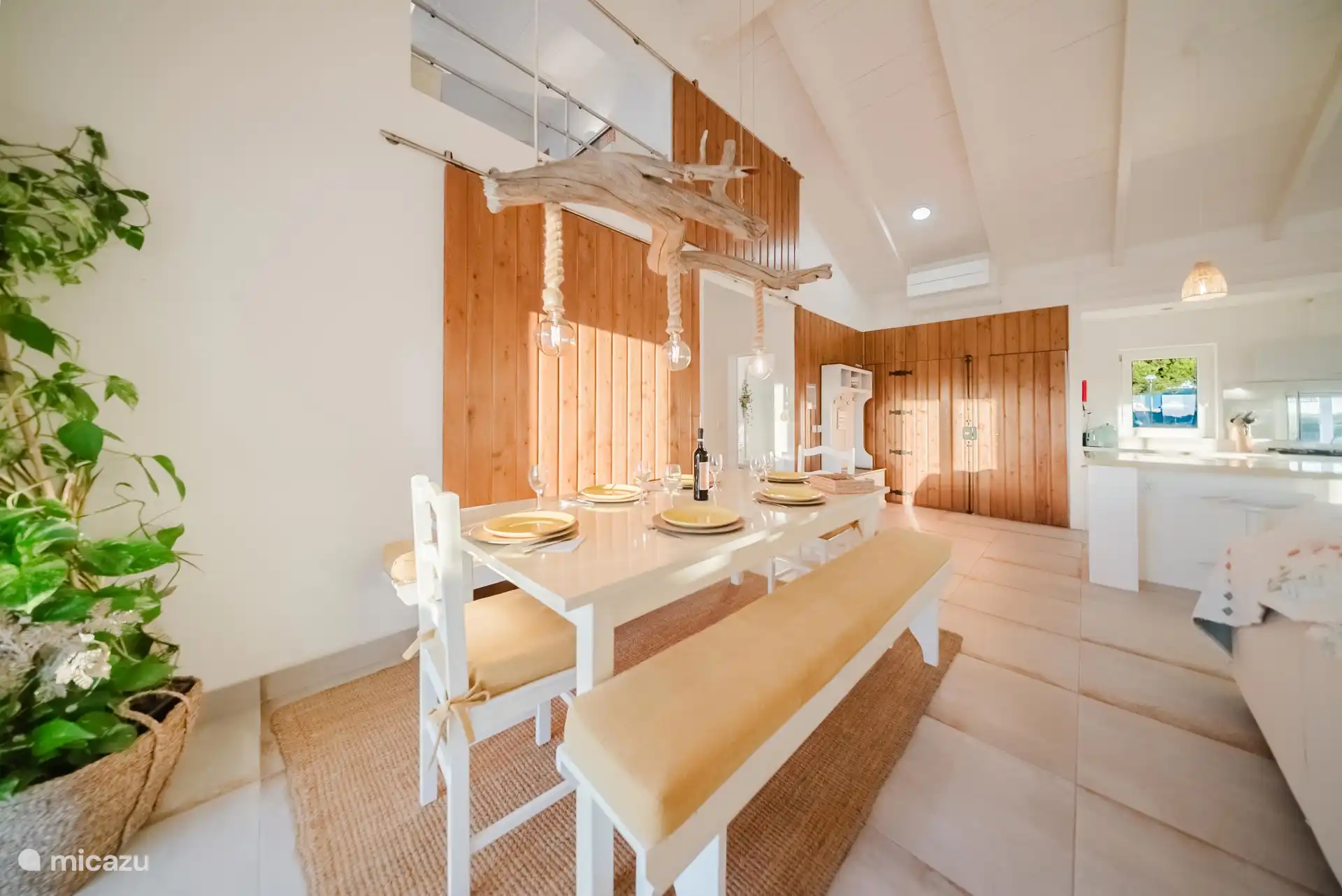 Table à manger intérieure