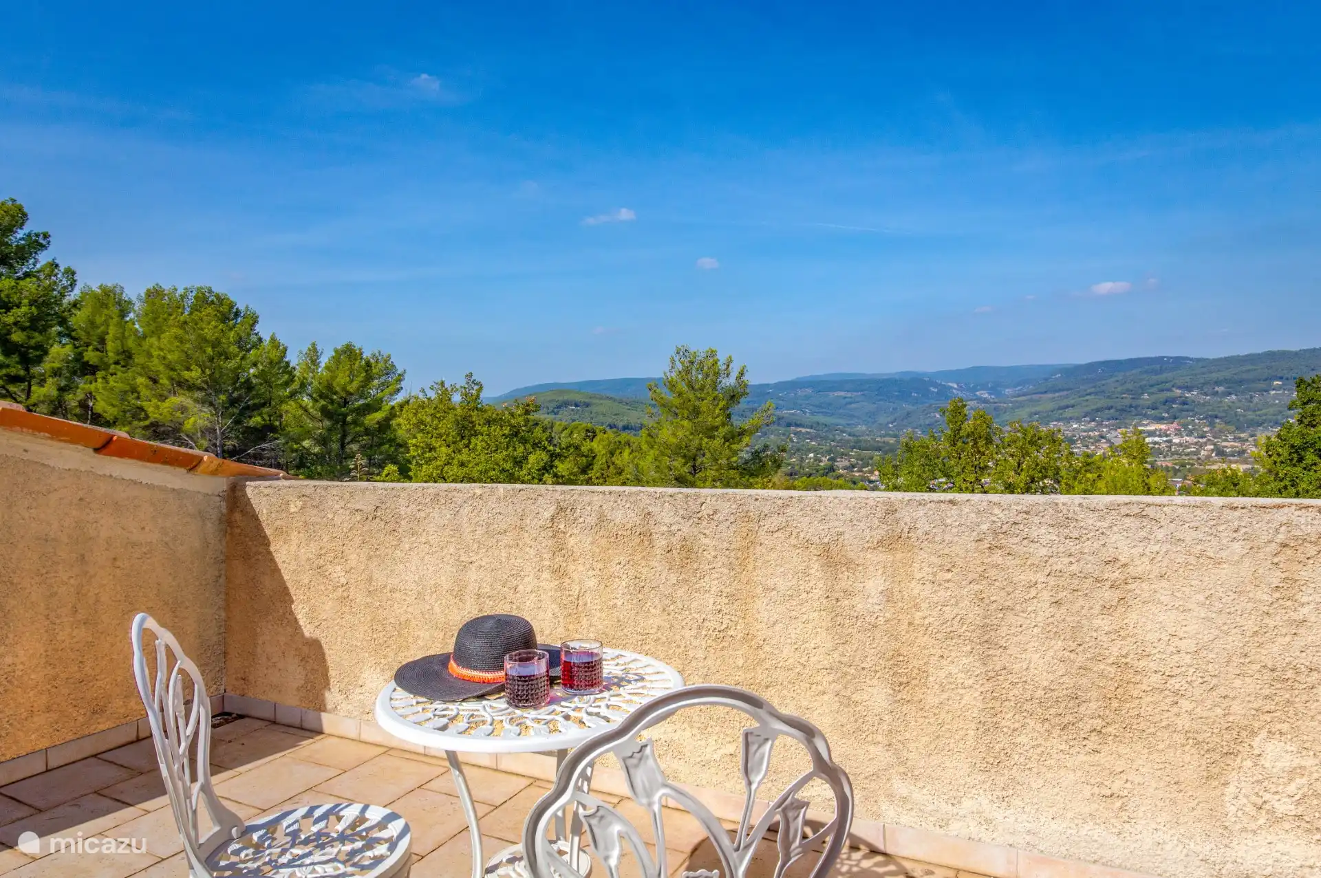 Het dakterras op de eerste etage