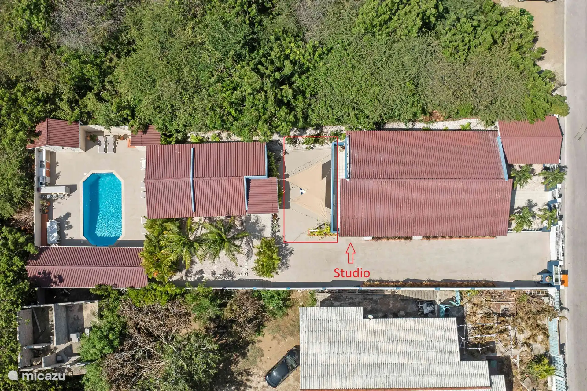 Vue d’oiseau (atelier sous la villa)