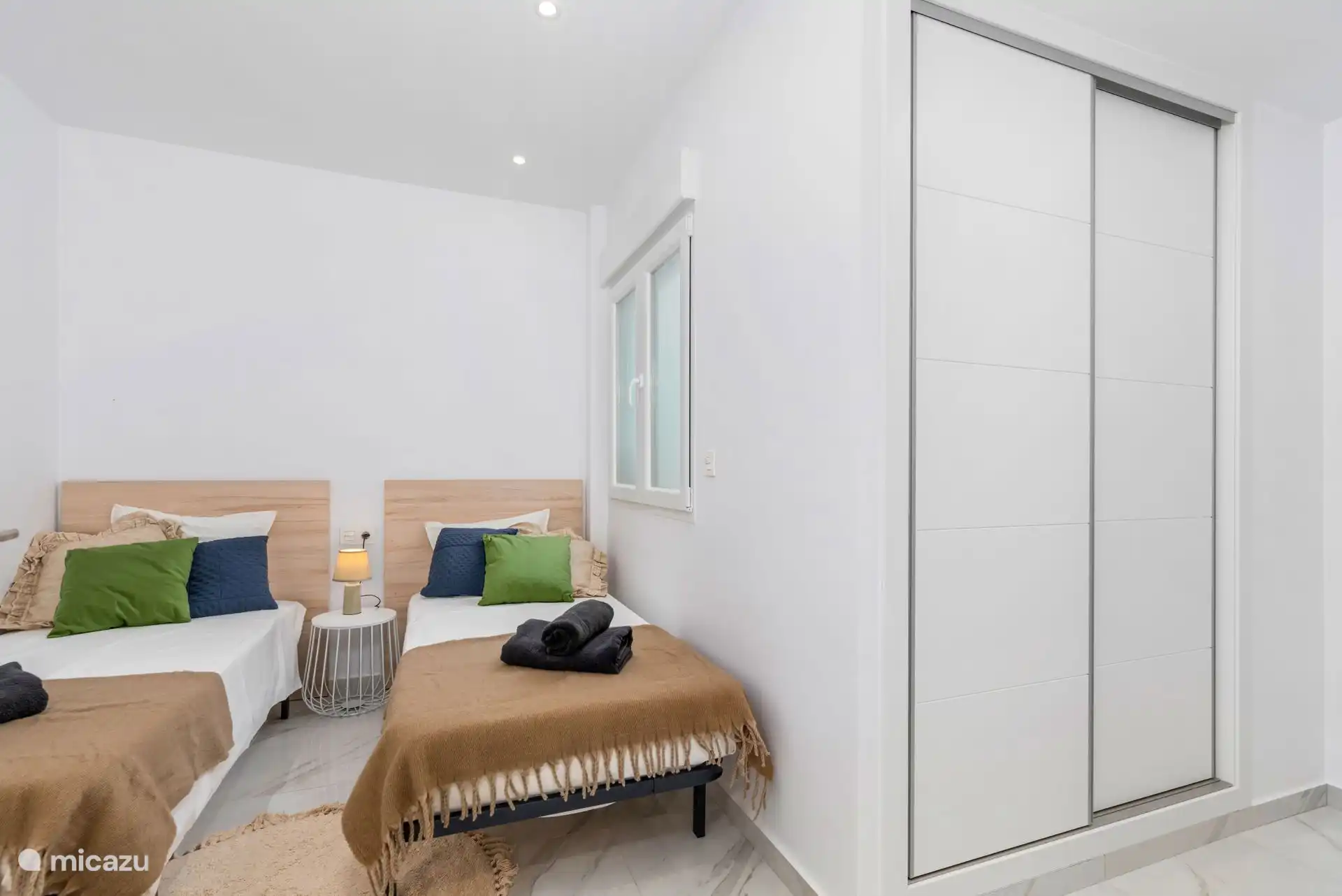 Slaapkamer twee enkelbedden eerste verdieping