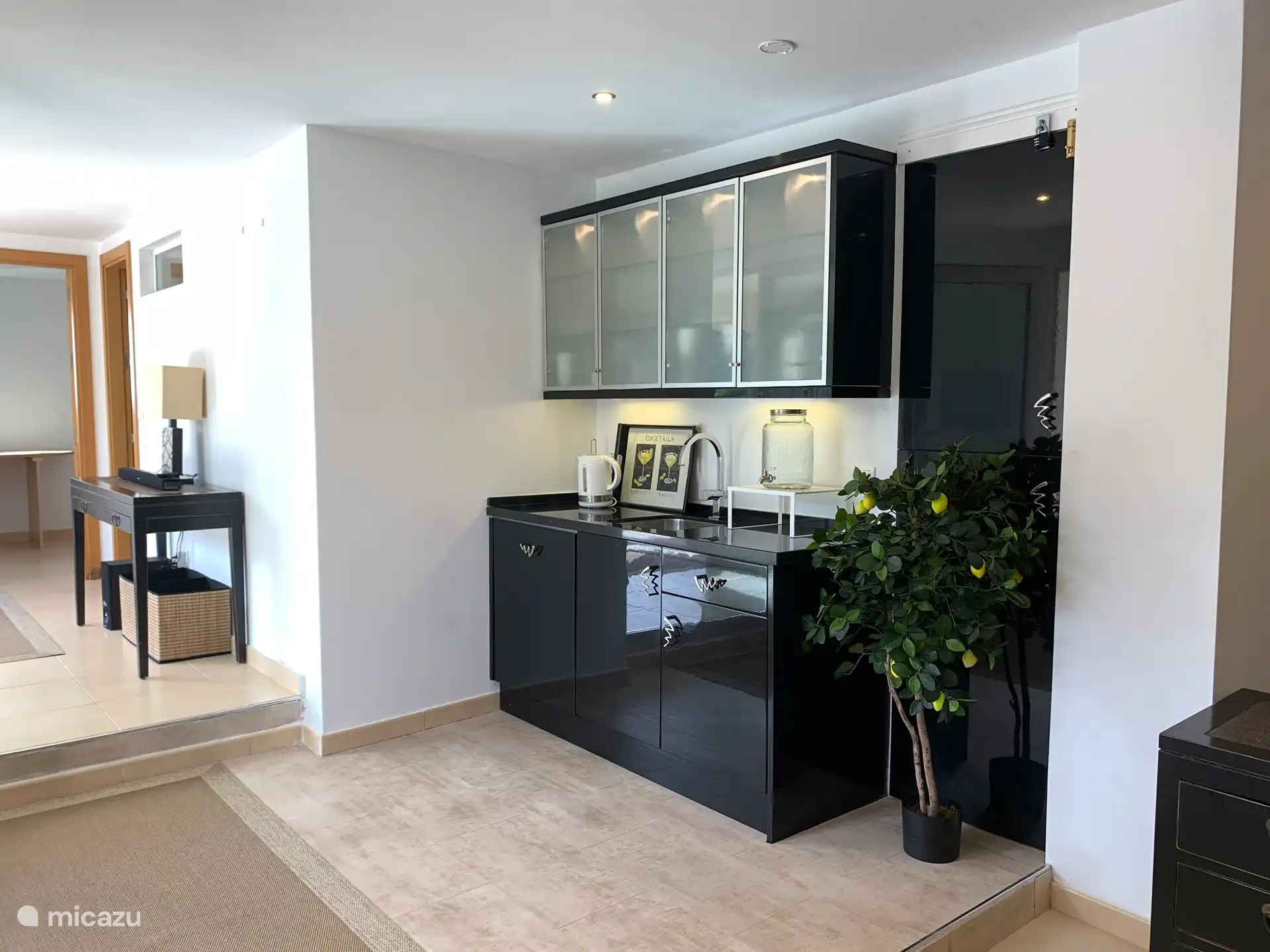 Zwembad suite keuken