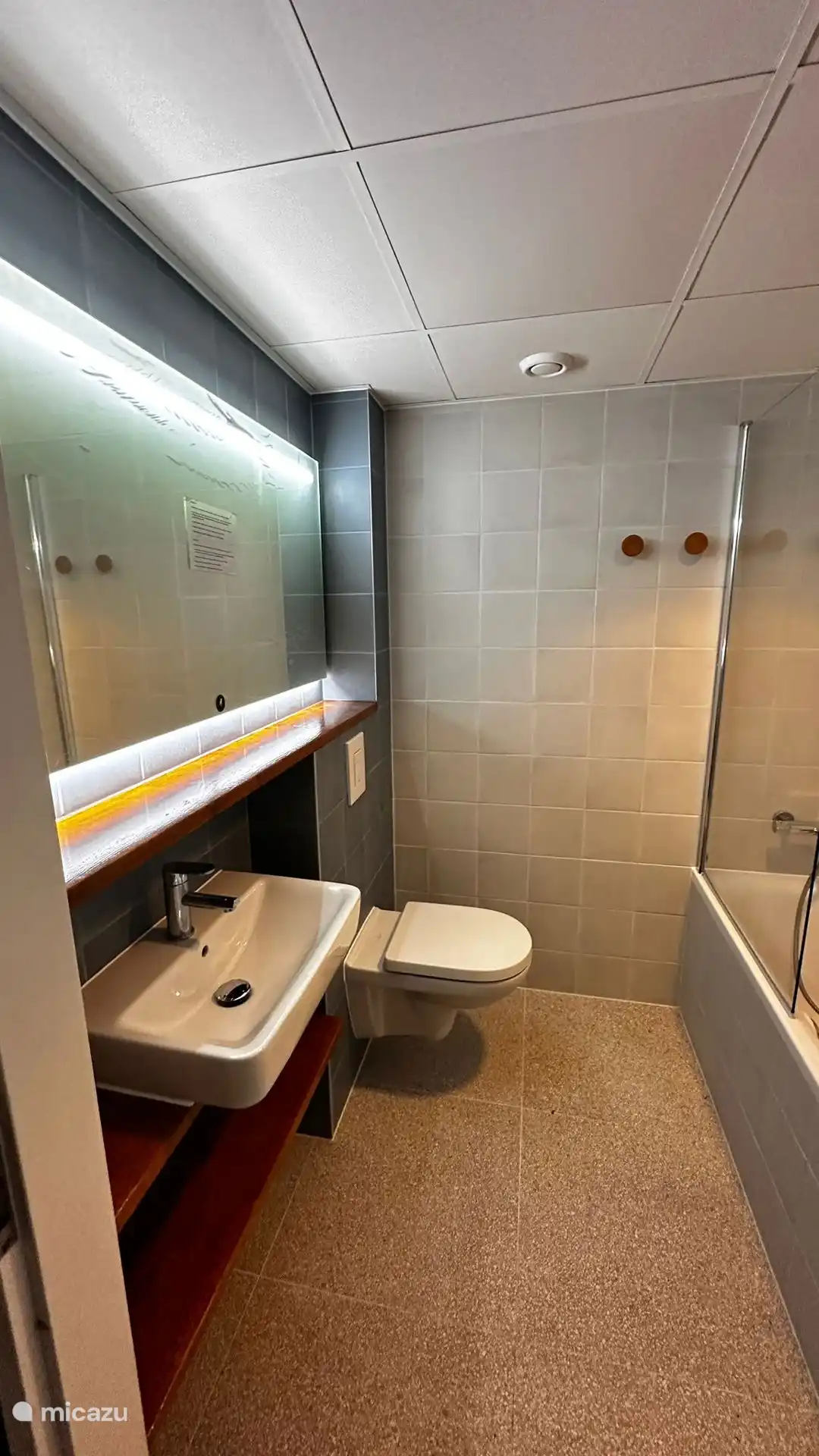 Segundo baño con bañera