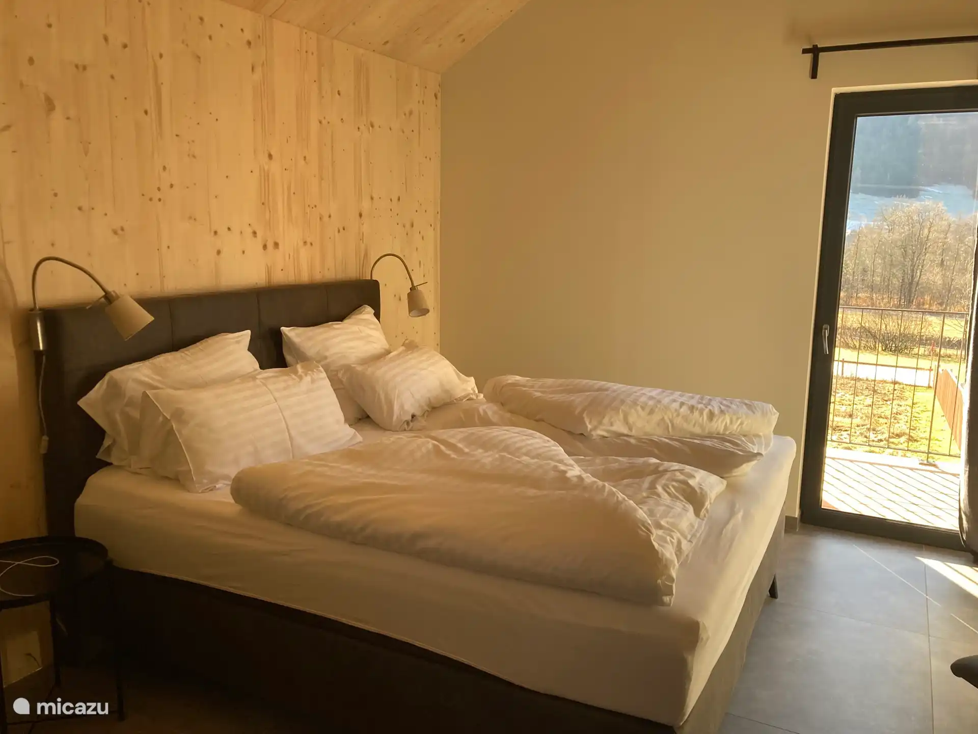 slaapkamer 1 met balkon