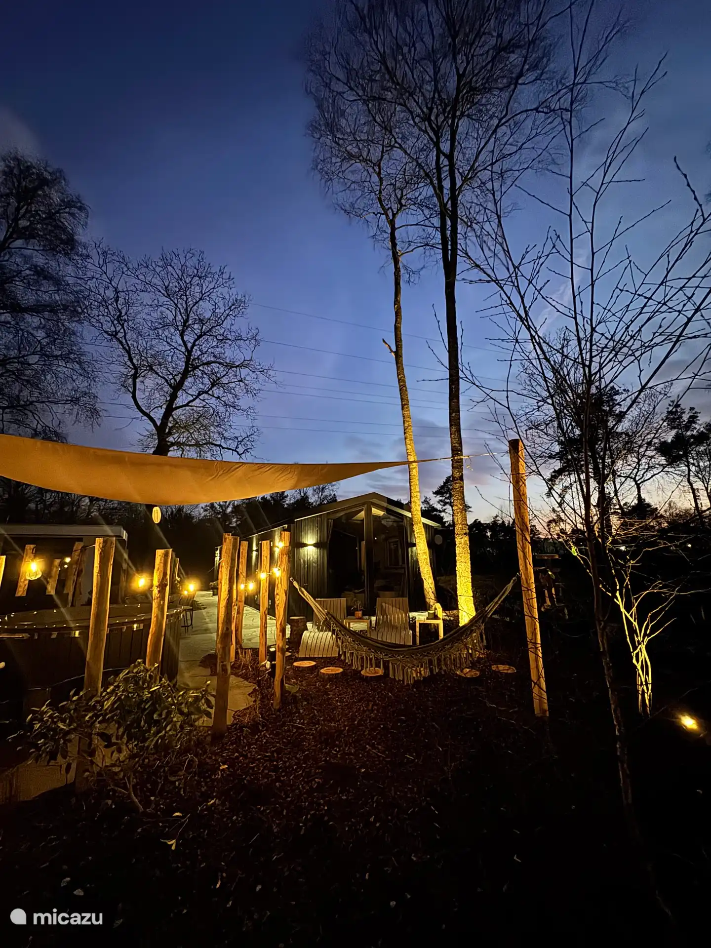 Front view Forest cottage Nero 