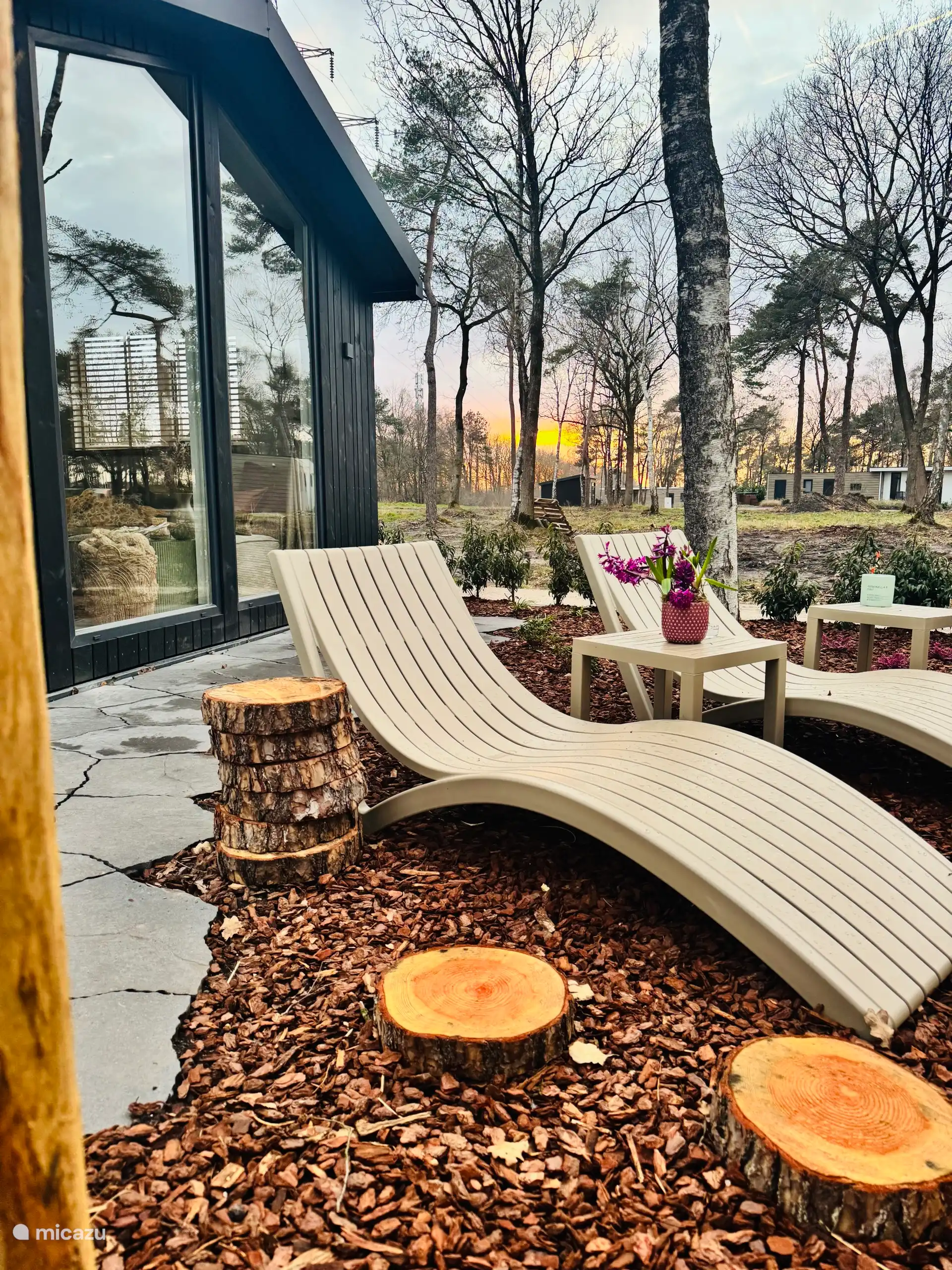 Sunset Forest Cottage Nero 