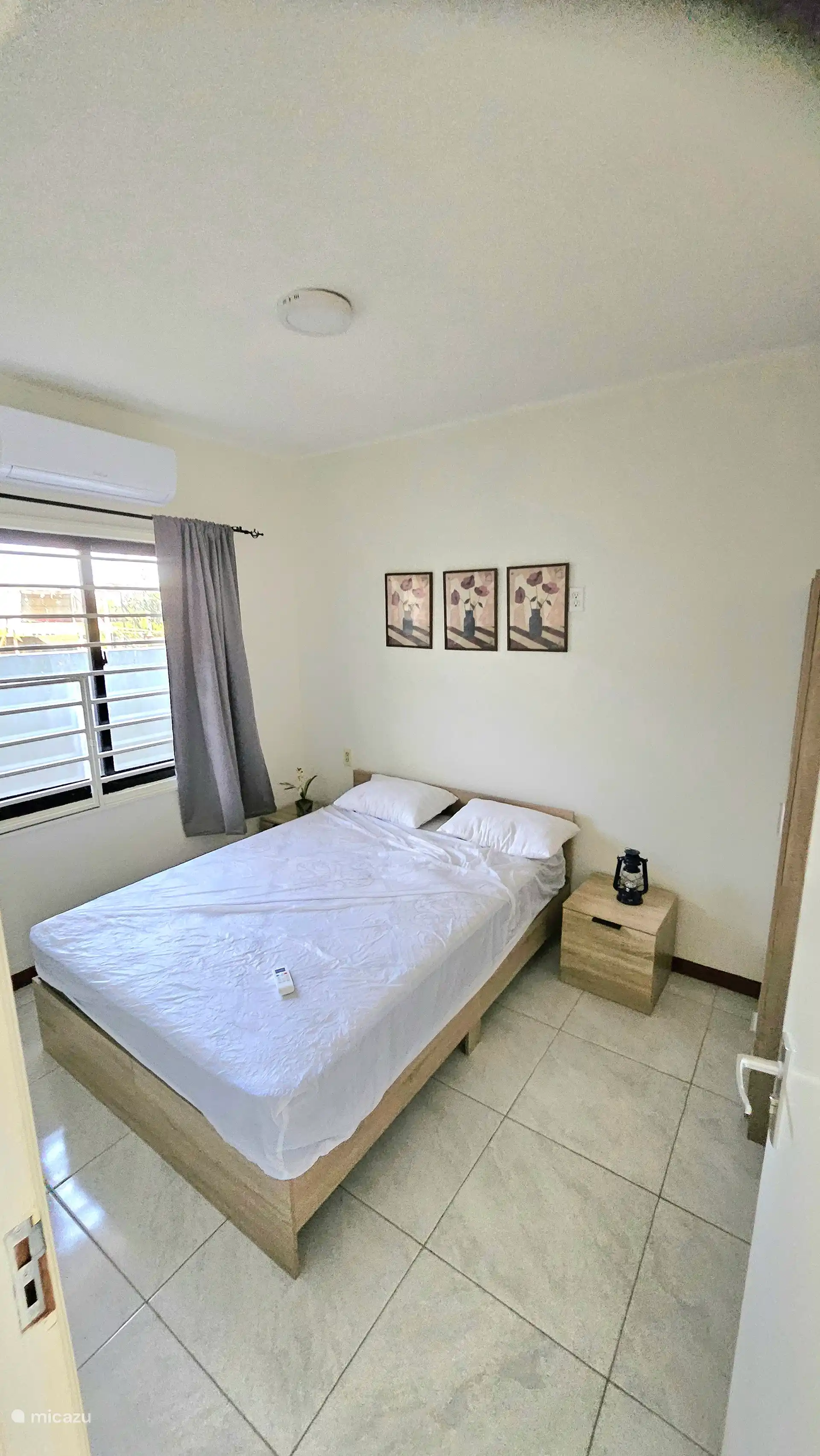 Chambre avec un lit de 140x190