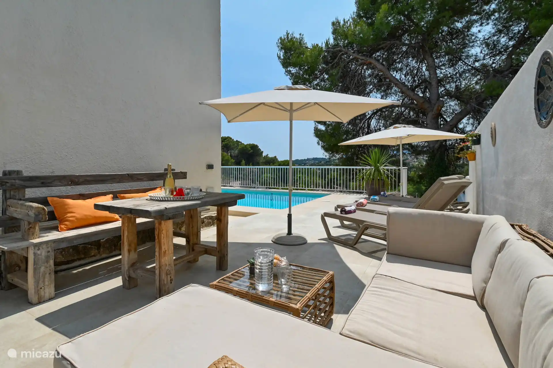 verschillende zitjes, 8 ligstoelen