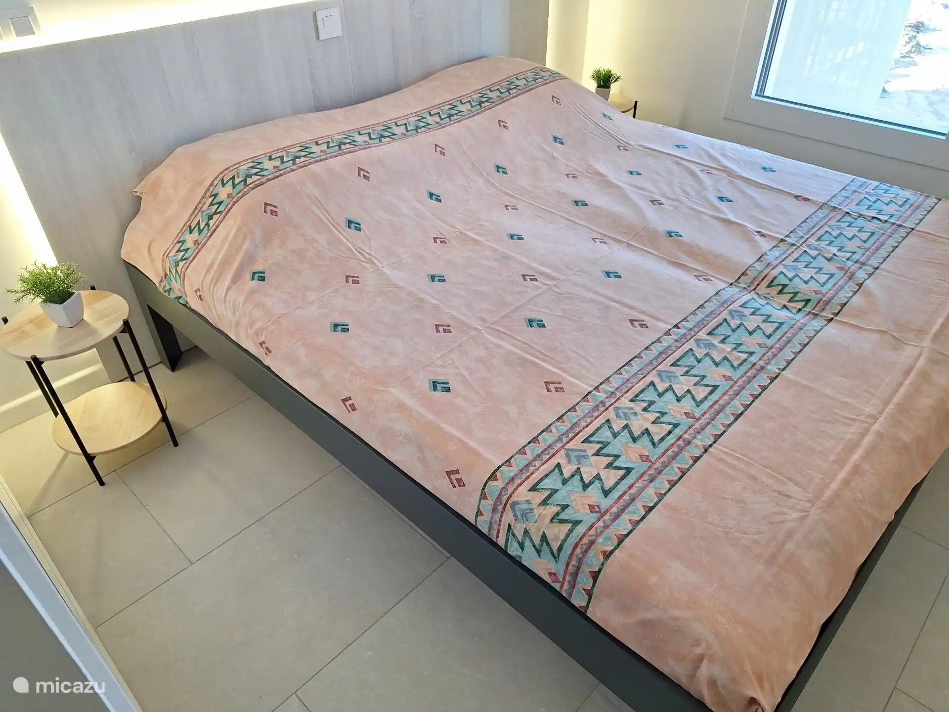 2de slaapkamer voorzien van twee afzonderlijke comfortabele bedden van 200x90cm