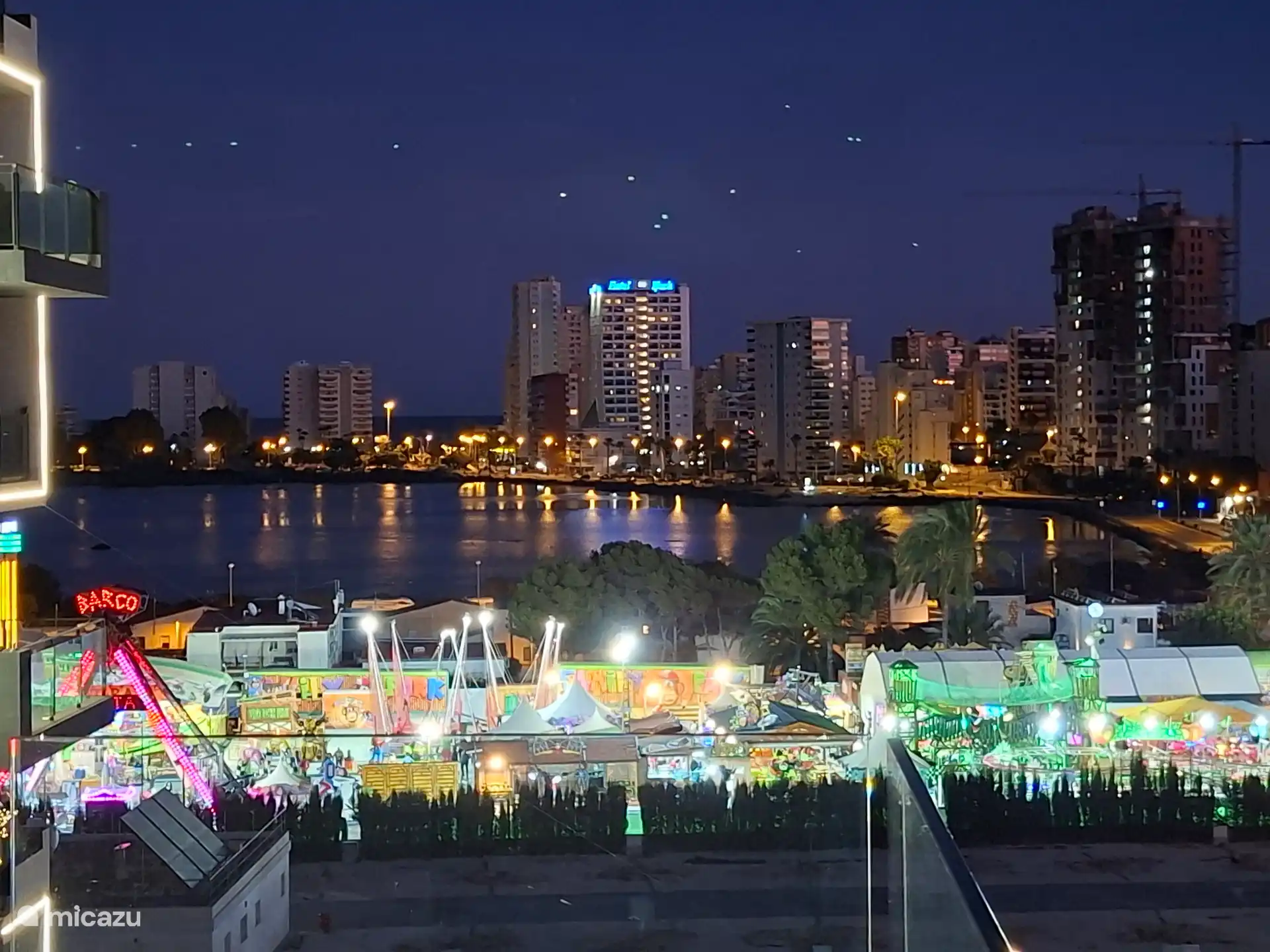 De Salinas na zonsondergang vanop je terras