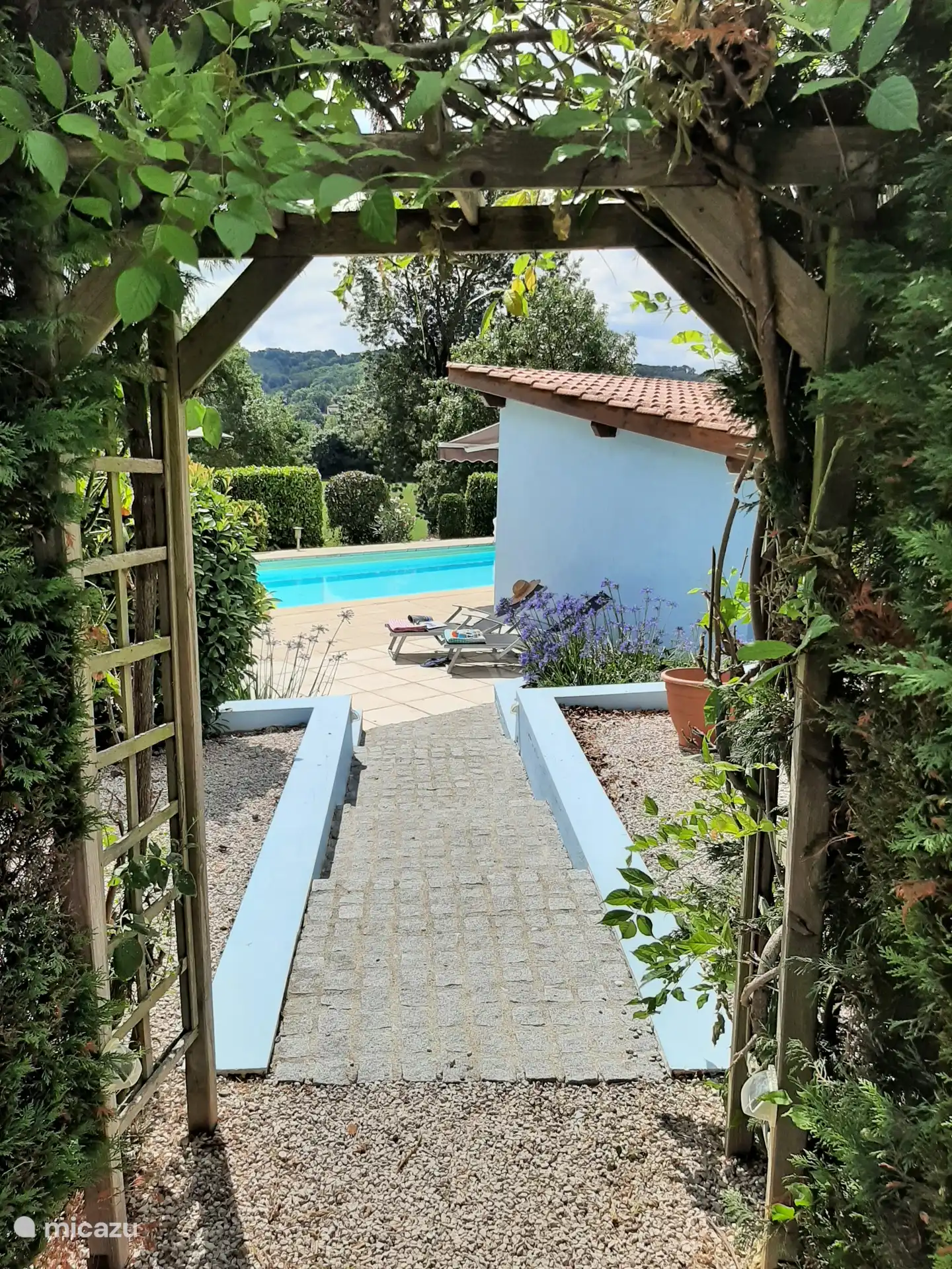 toegang naar het zwembad