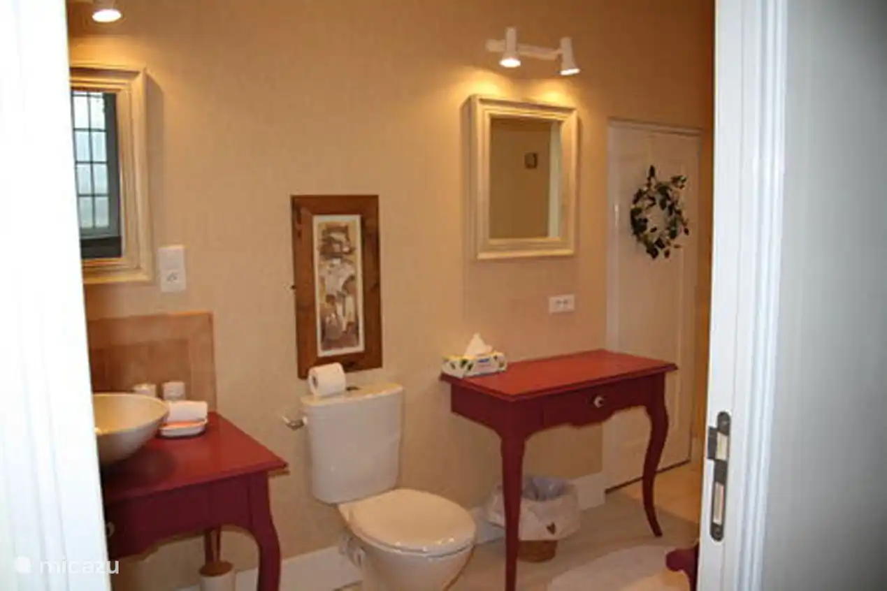 1 ste verdiep badkamer 1 bij slaapkamer 3