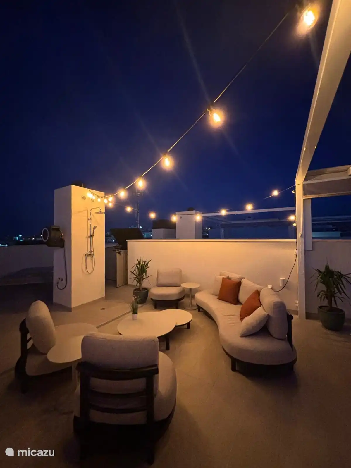 Atmosphère du soir sur solarium 