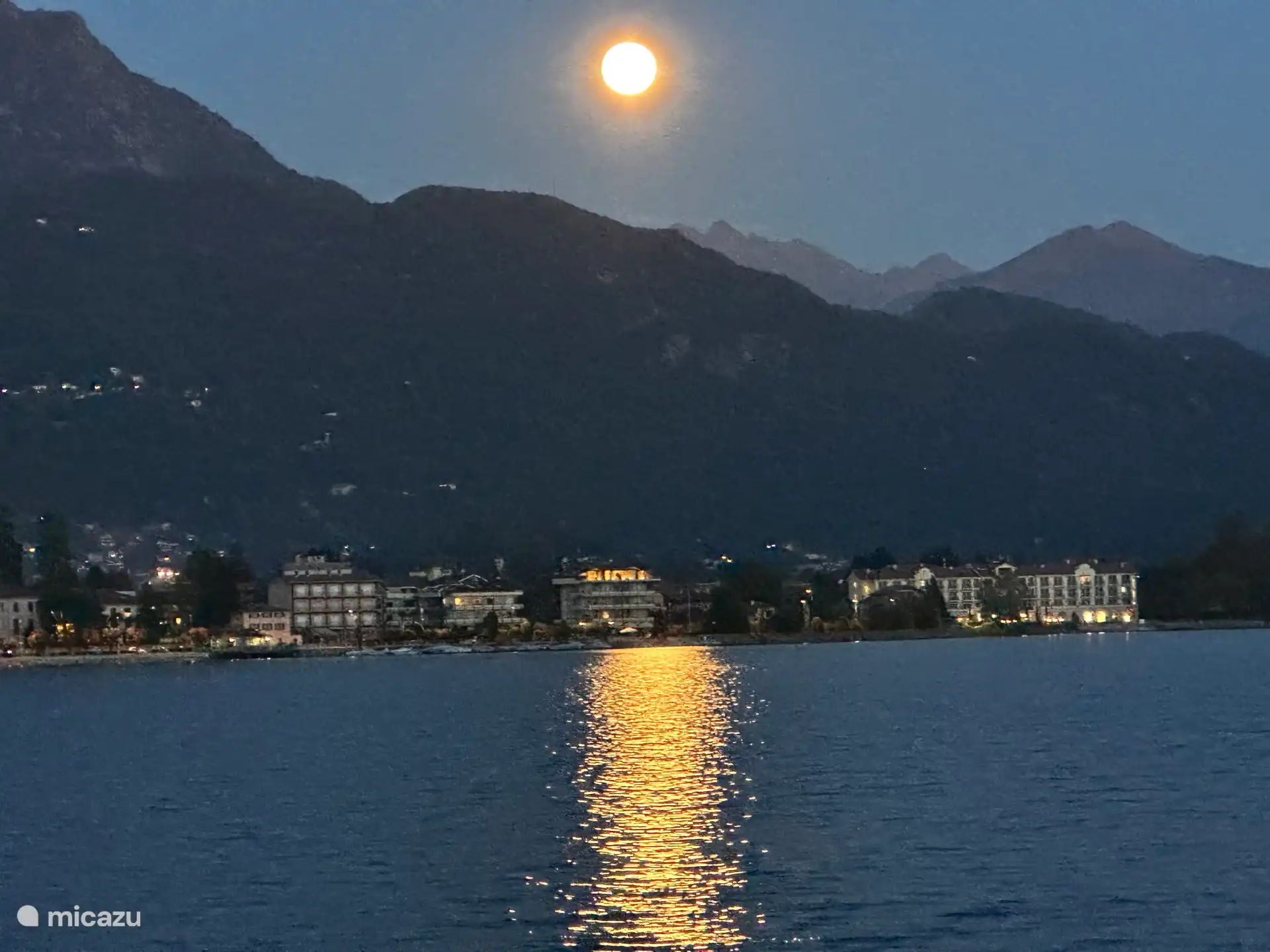 Vue du soir sur Porlezza