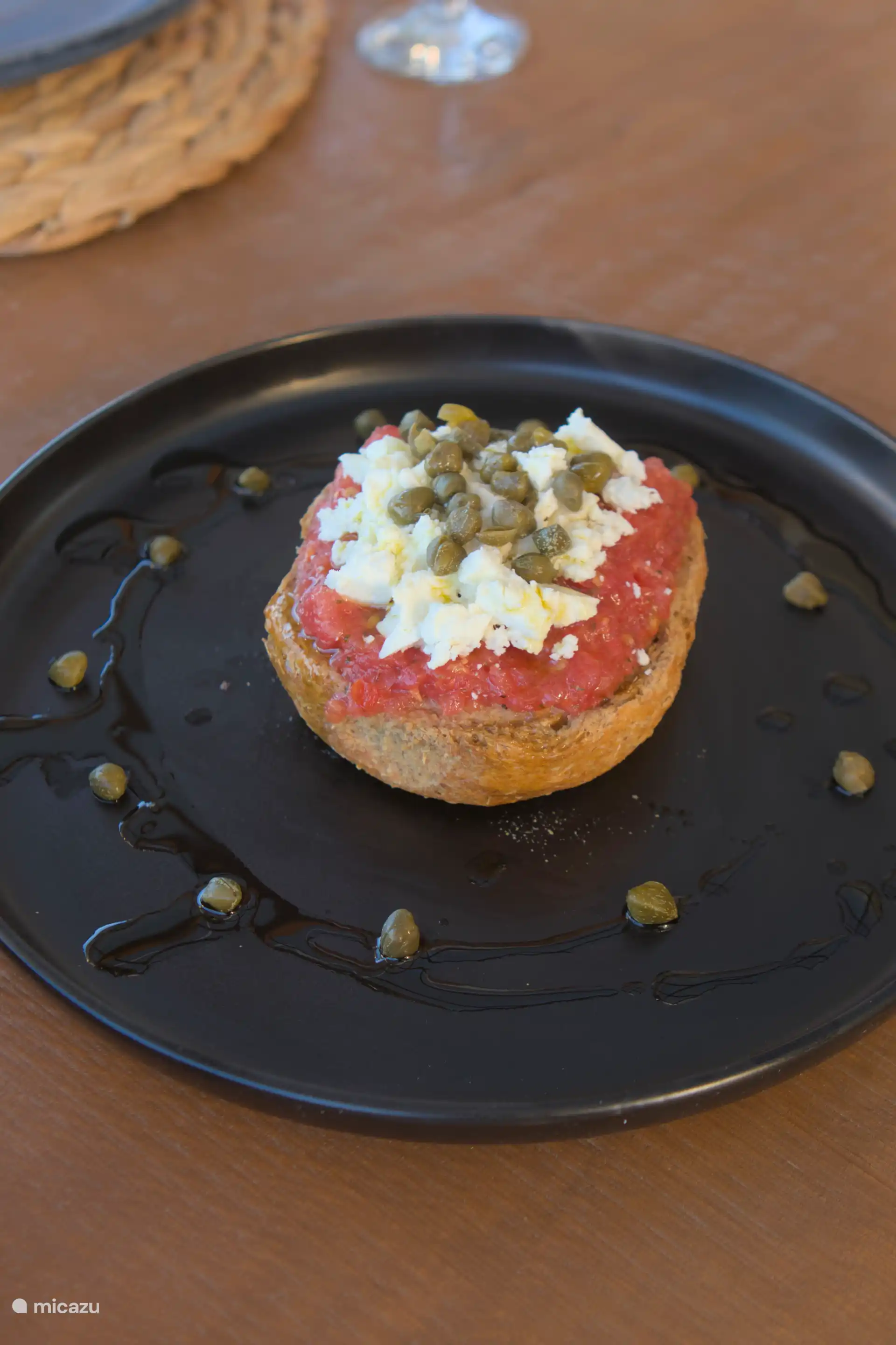 Griechischer Horiatiki-Salat von unserem privaten lokalen Koch