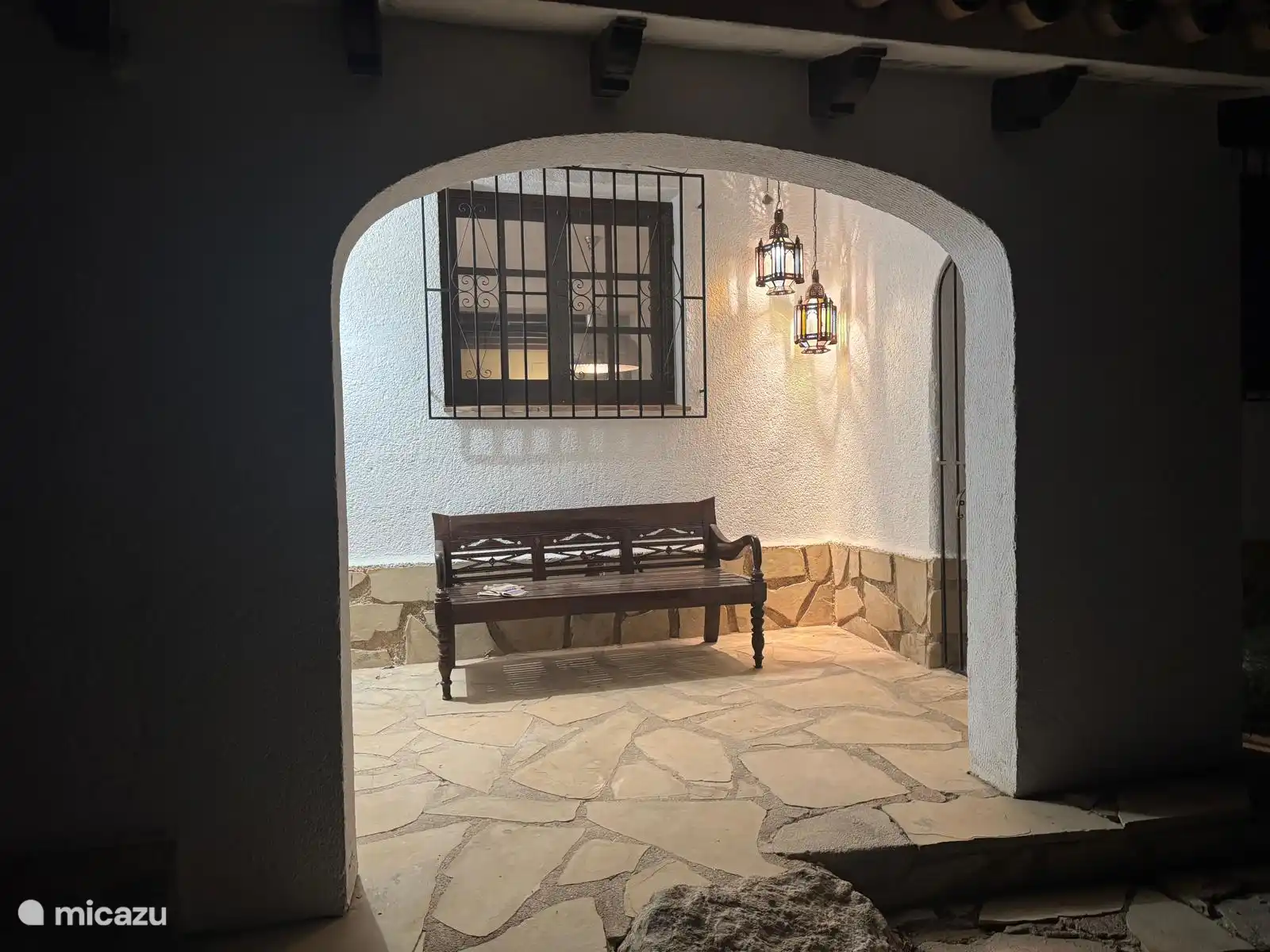 Kleine naya (overdekt terras)