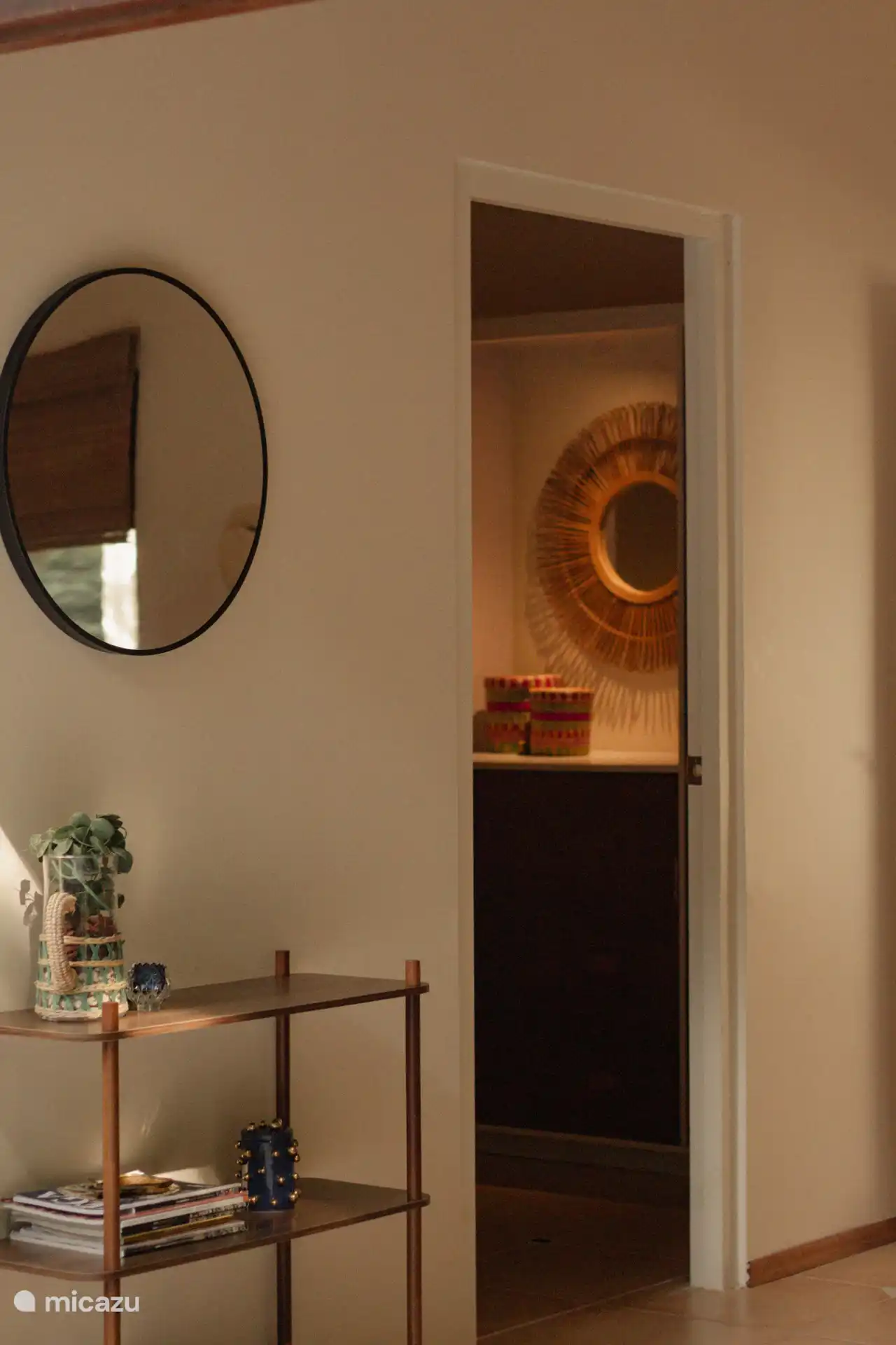 Cada detalle ha sido pensado, haciendo que la casa se sienta muy acogedora, 