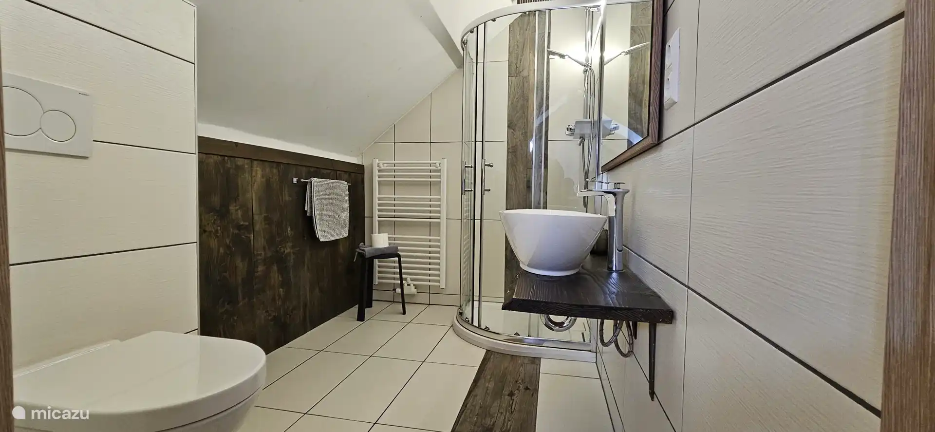 bathroom app. Der Berg