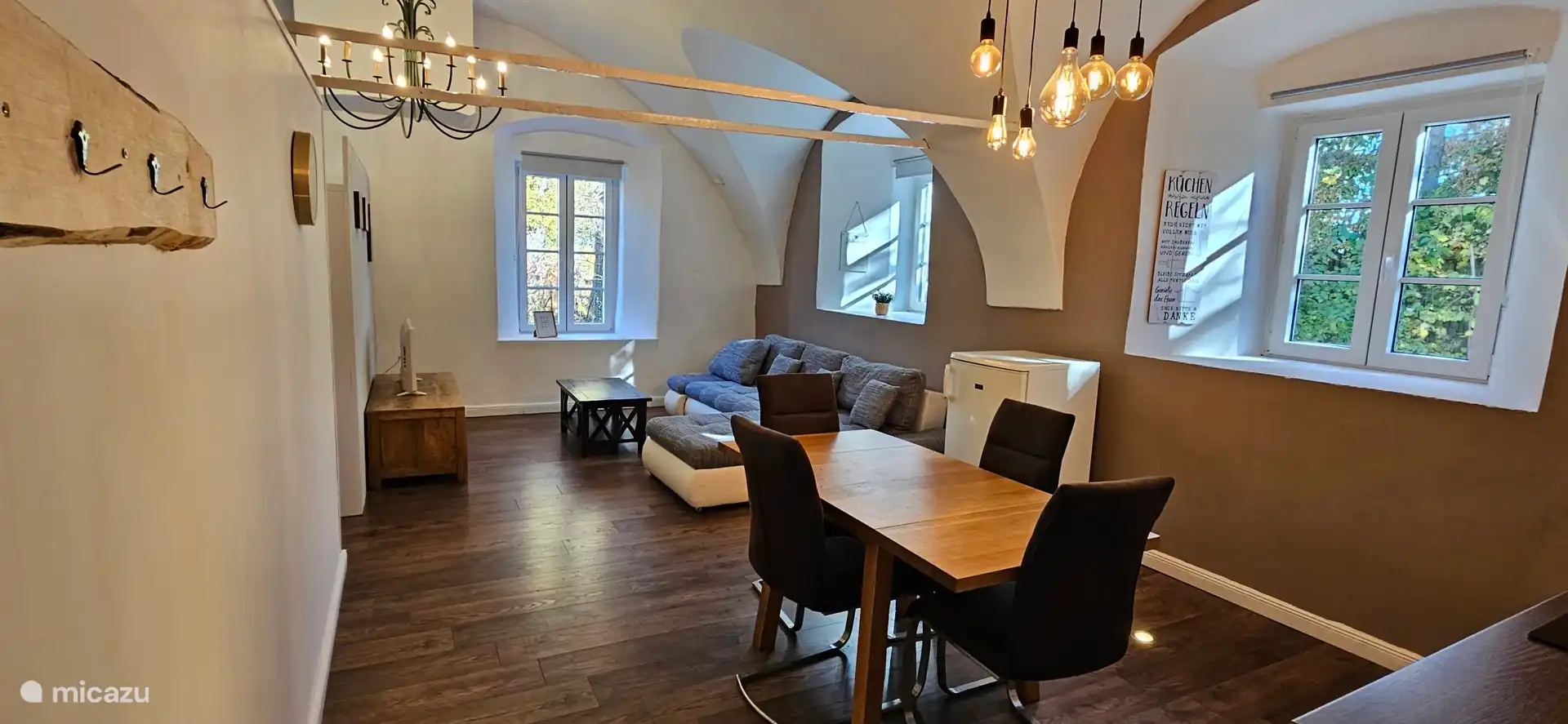 Kitchen and living room Die Kuche