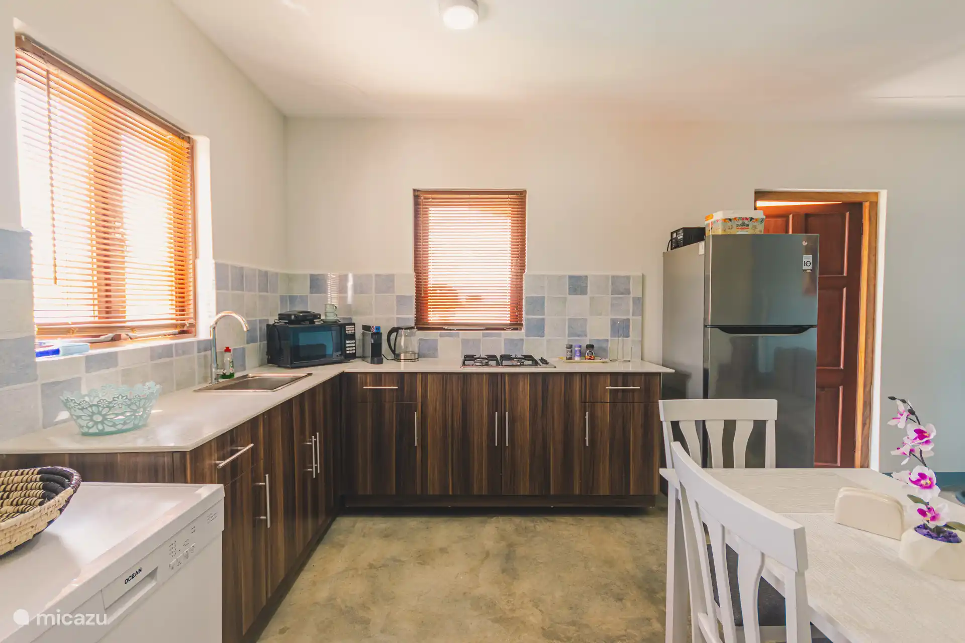 In the kitchen are available: espresso machine, microwave, sandwich maker, kettle, cooking utensils, plates and cutlery
