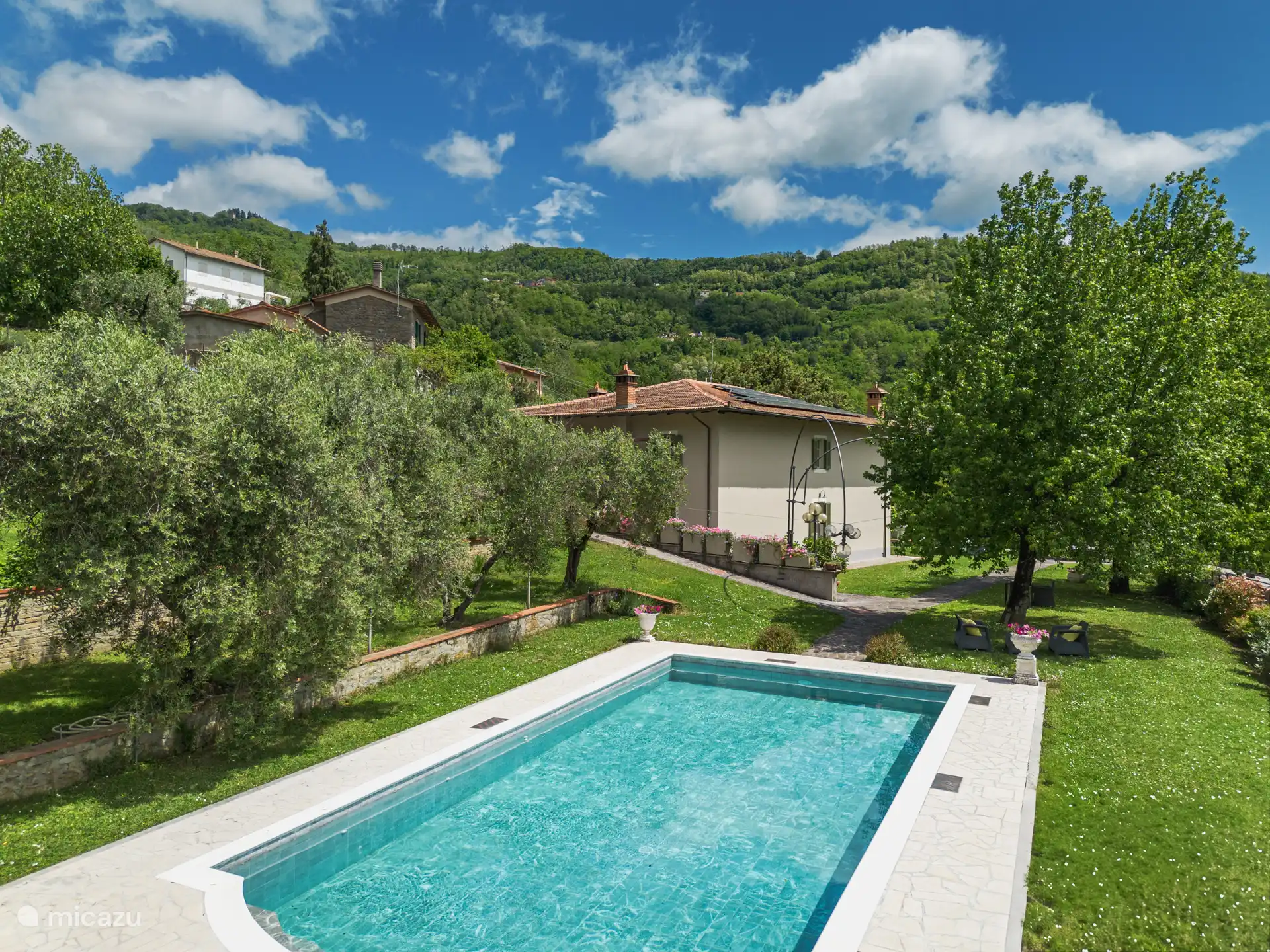 Villa Stazzana in Italy, Tuscany, Pistoia - villa