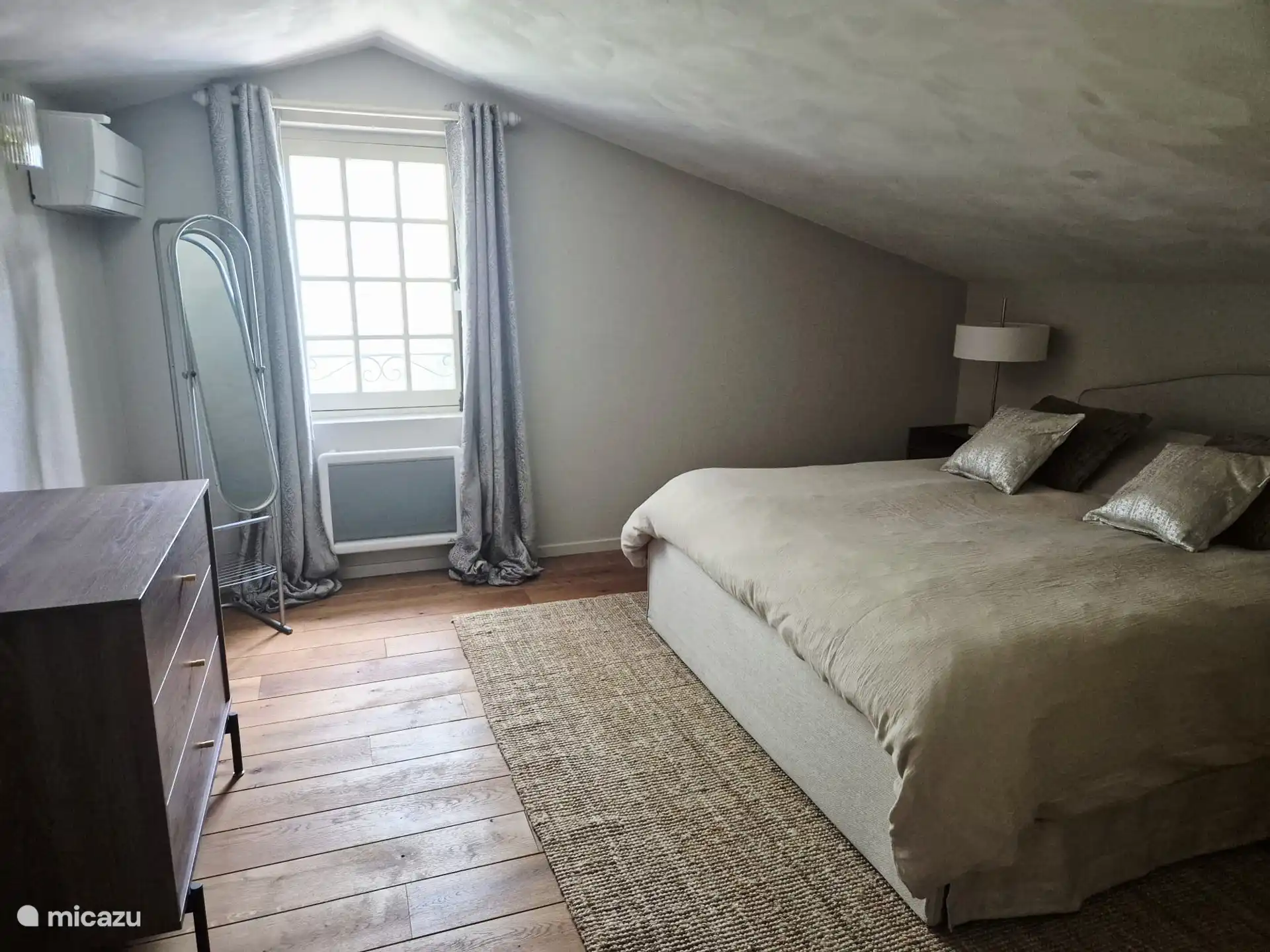 Chambre, 1er étage avec lit double