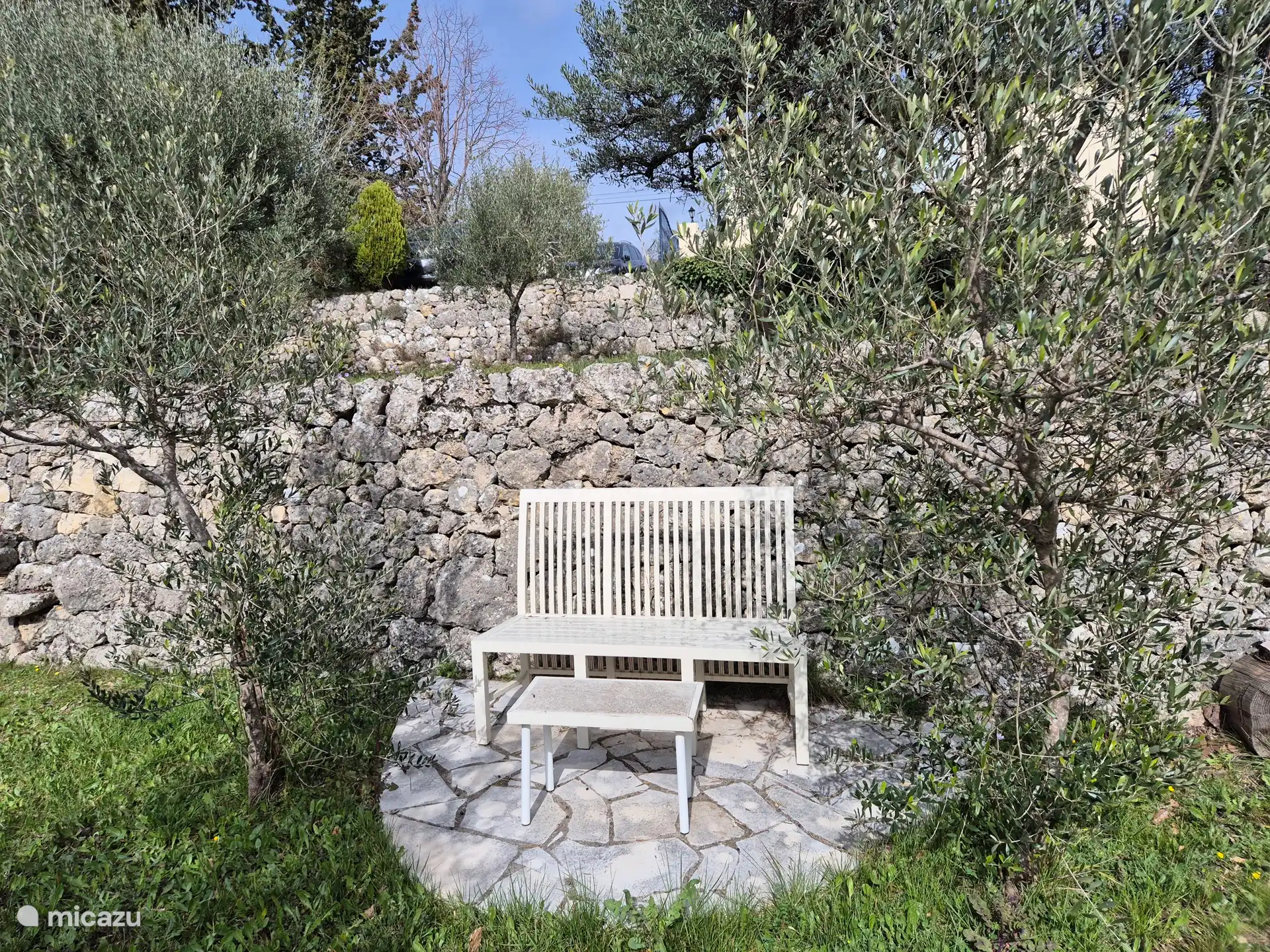 Siège dans le jardin