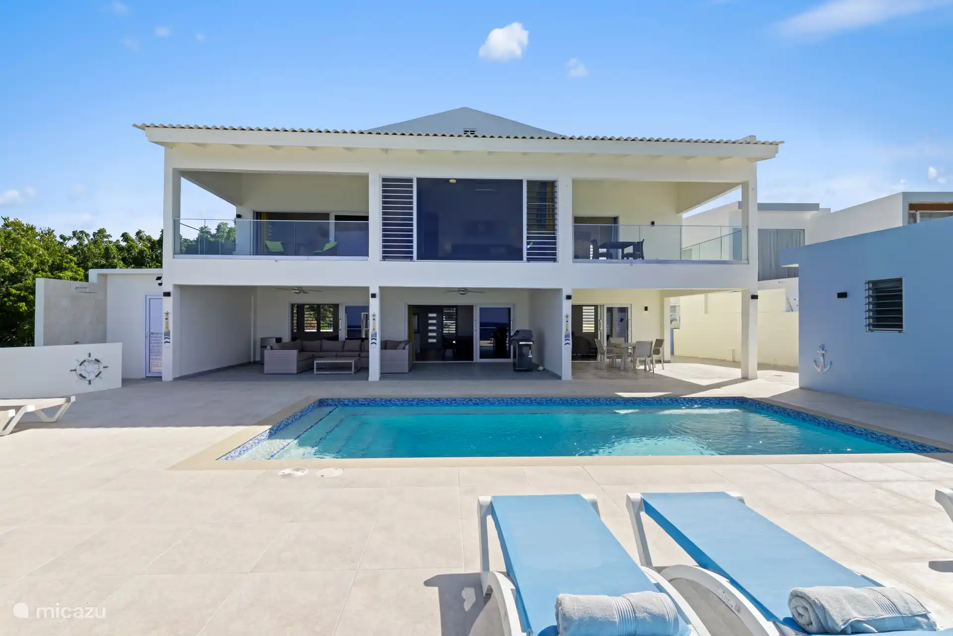 Perfecto para familias numerosas, grupos de amigos o ocasiones especiales.