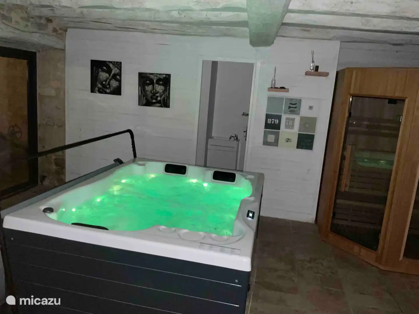 Jacuzzi, bain à remous
