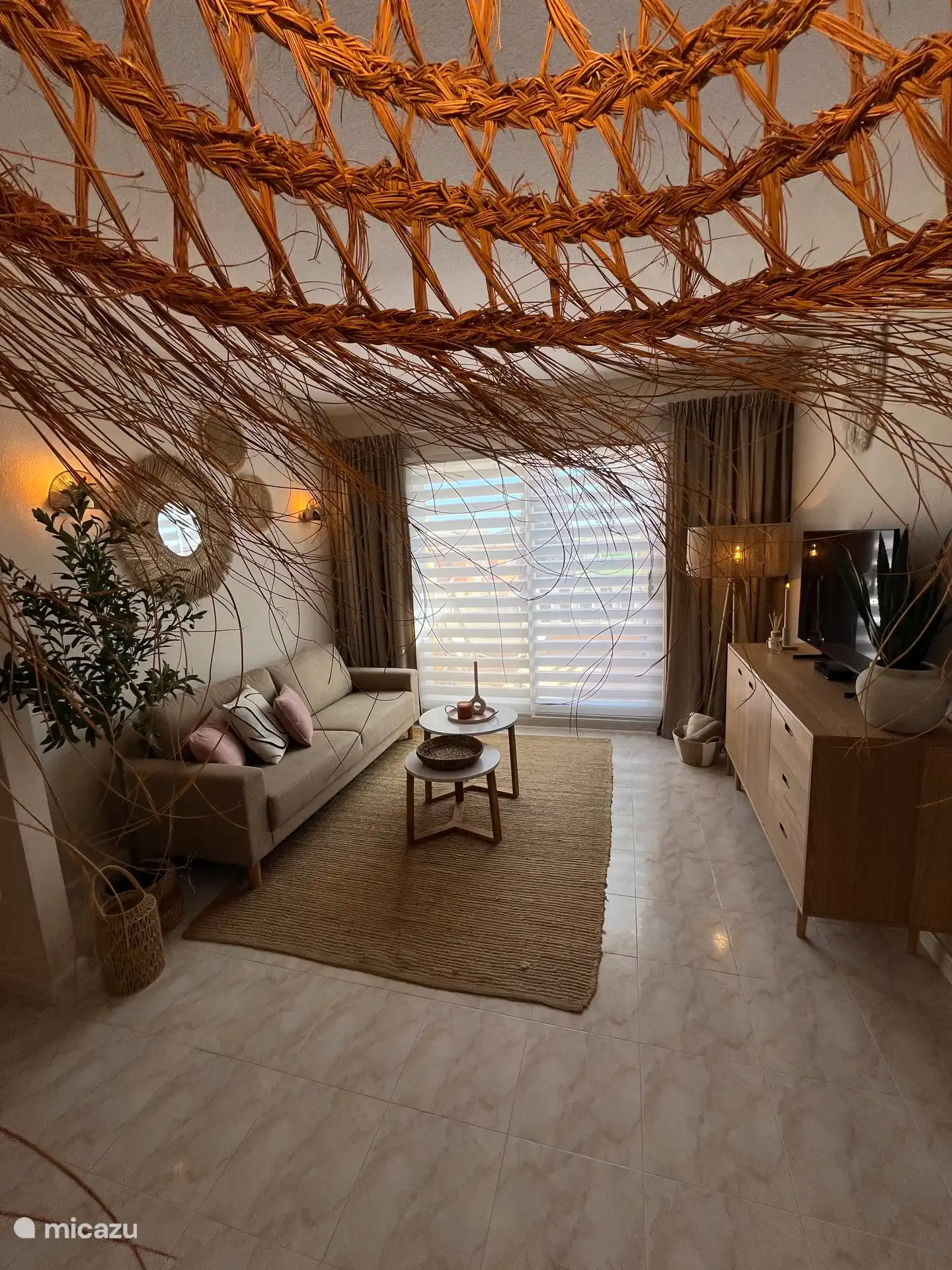 Overzicht van de woonkamer