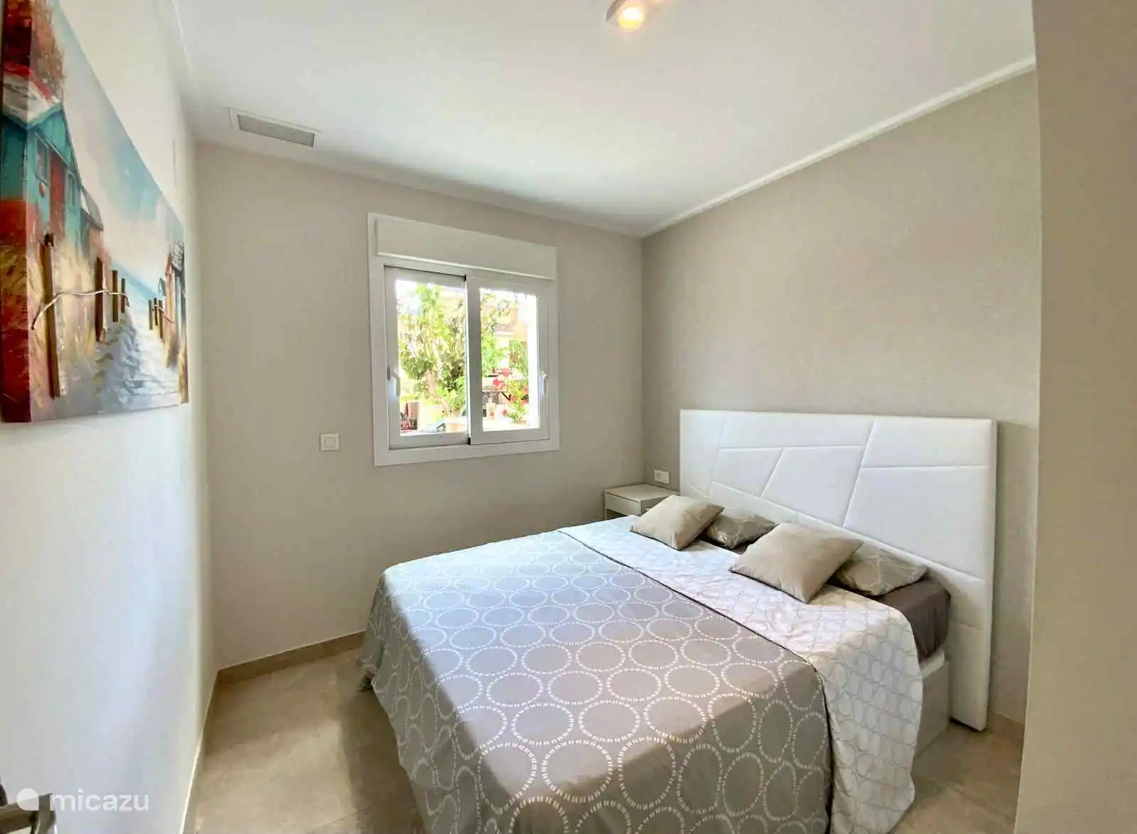 Slaapkamer beneden verdieping 