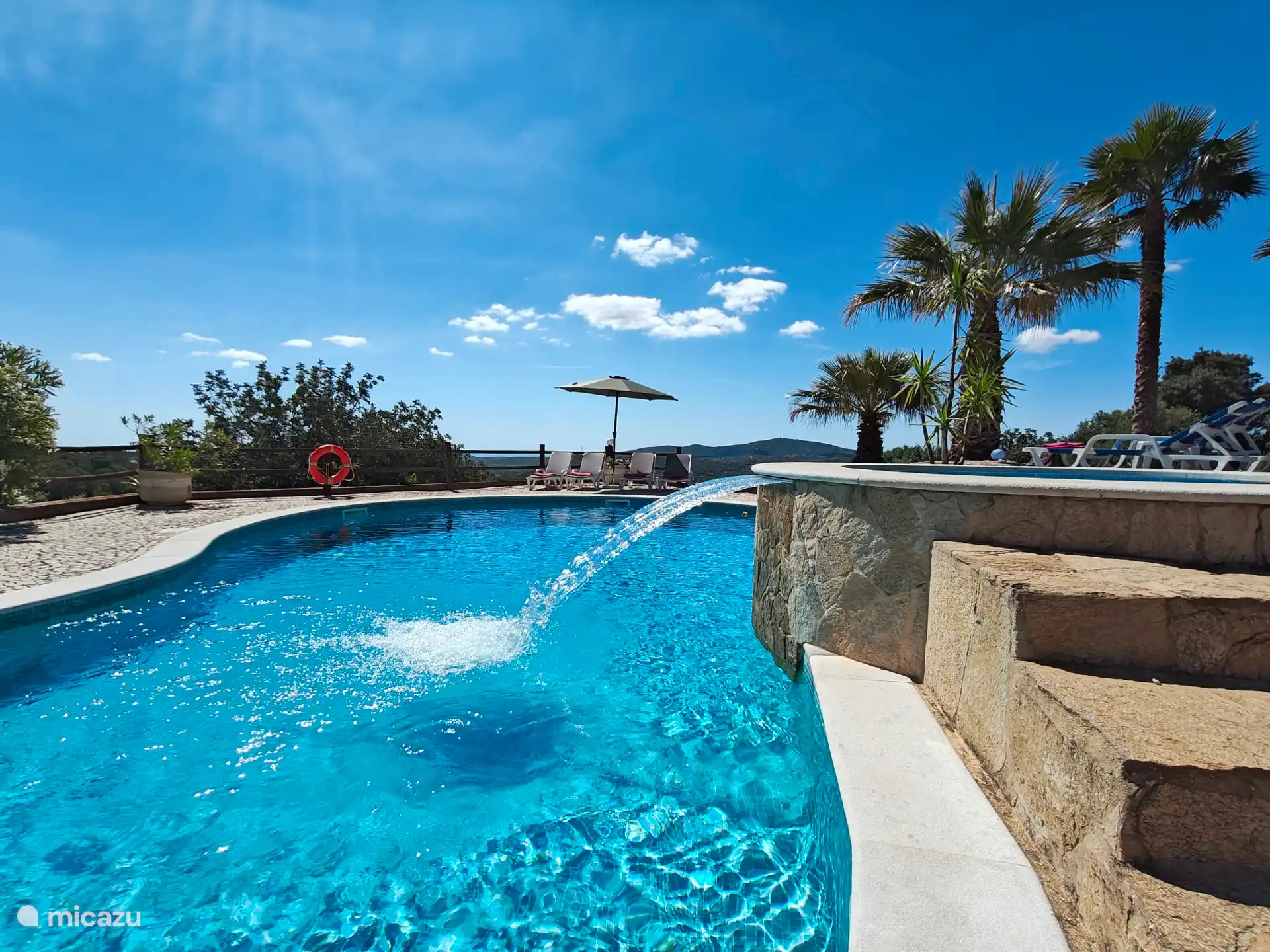 Pool impression