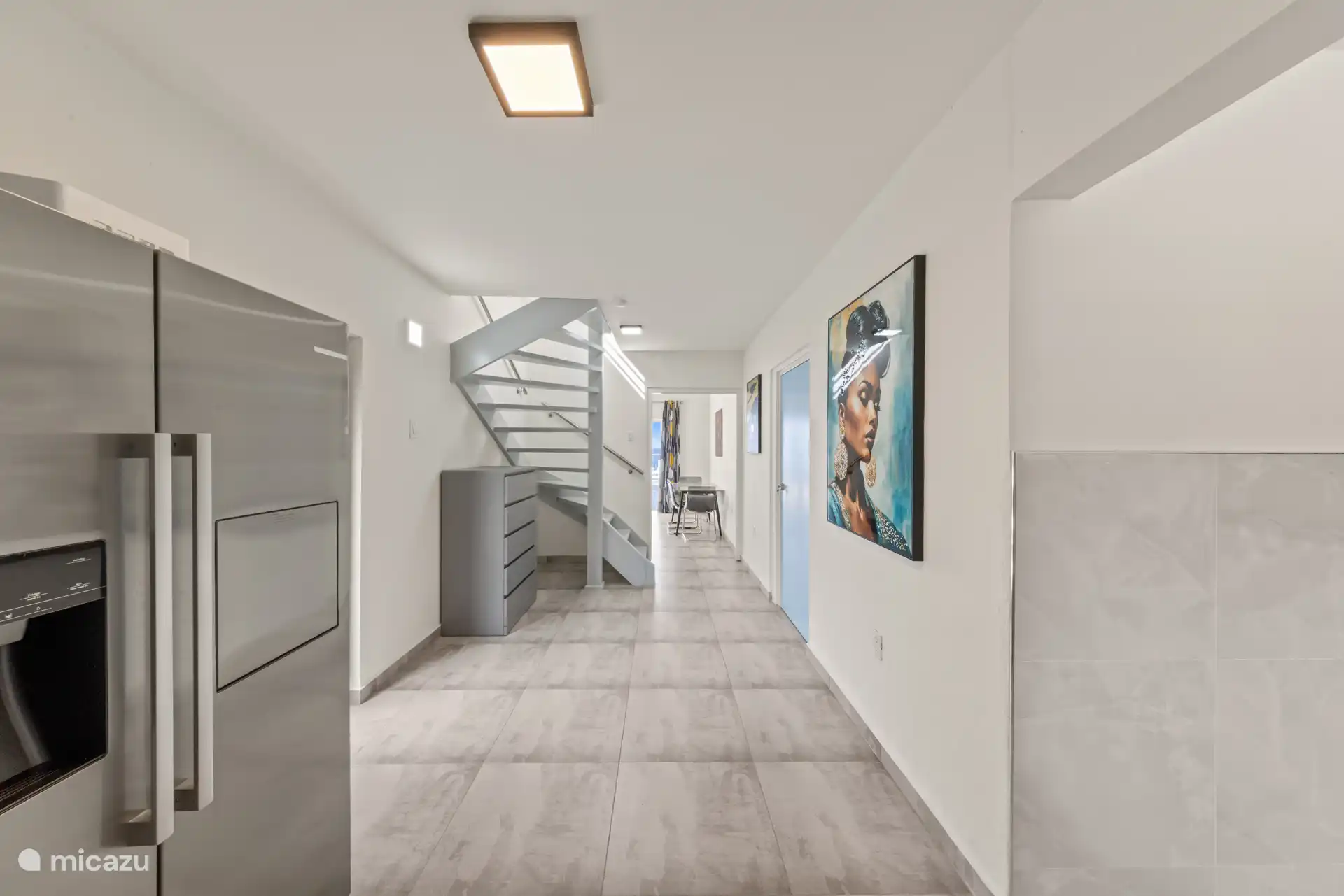 Grand frigo américain pour toutes vos courses.