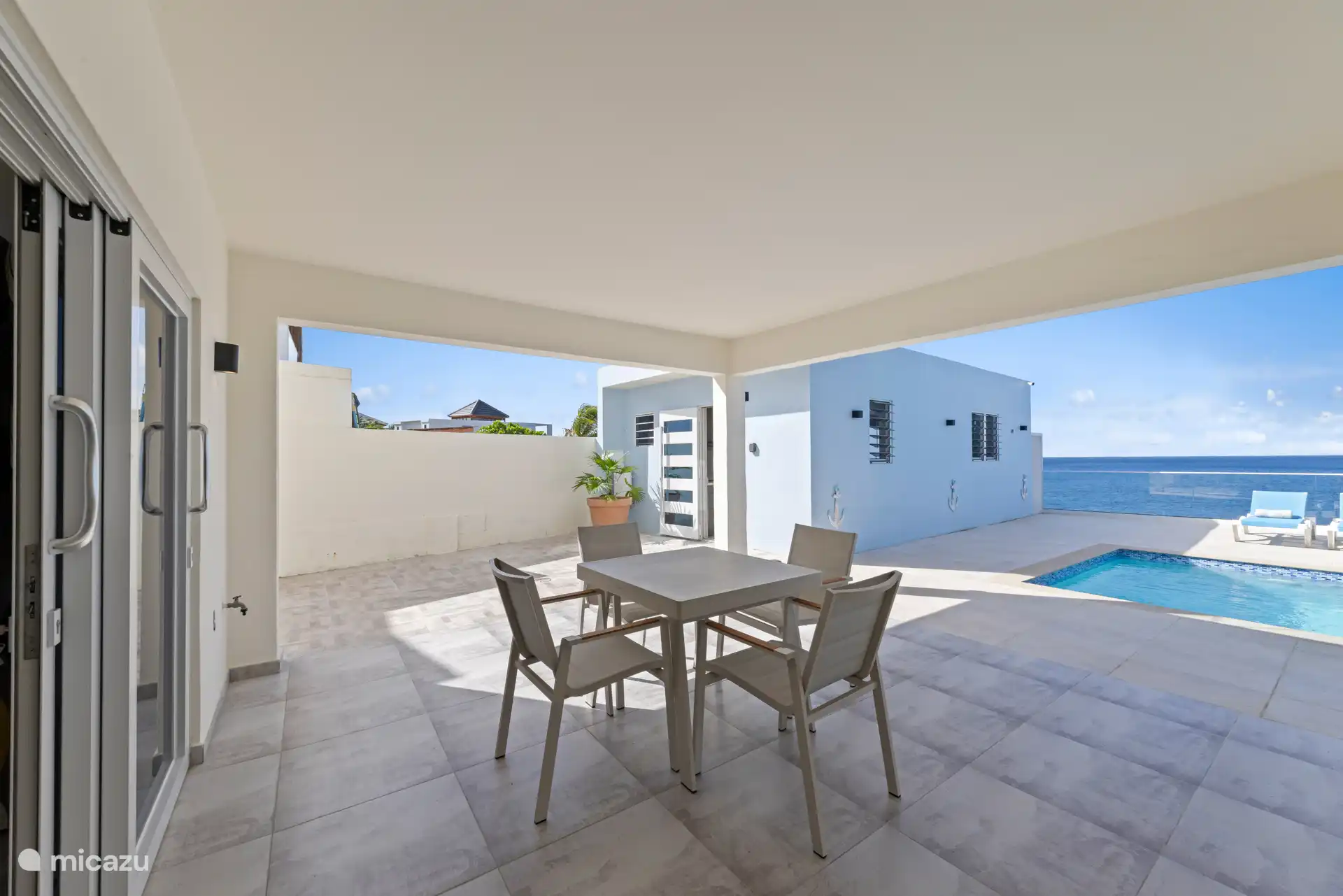 Ta propre véranda dehors.