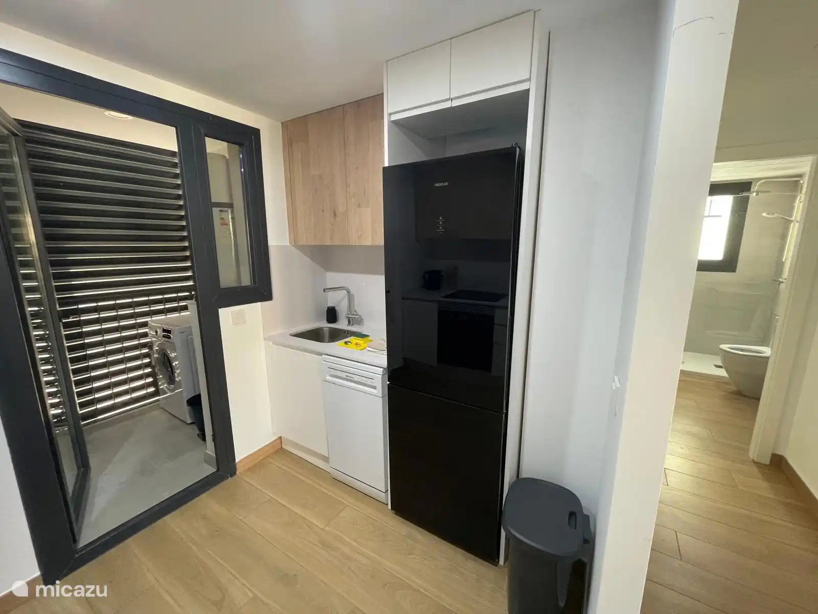 Keuken met grote koel-vries combinatie