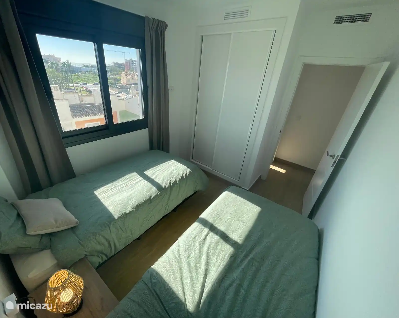 Slaapkamer met inbouwkast