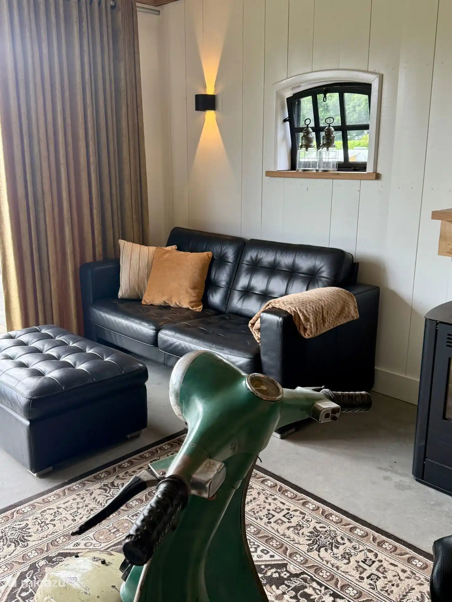 Zithoek Studio Sparjebird