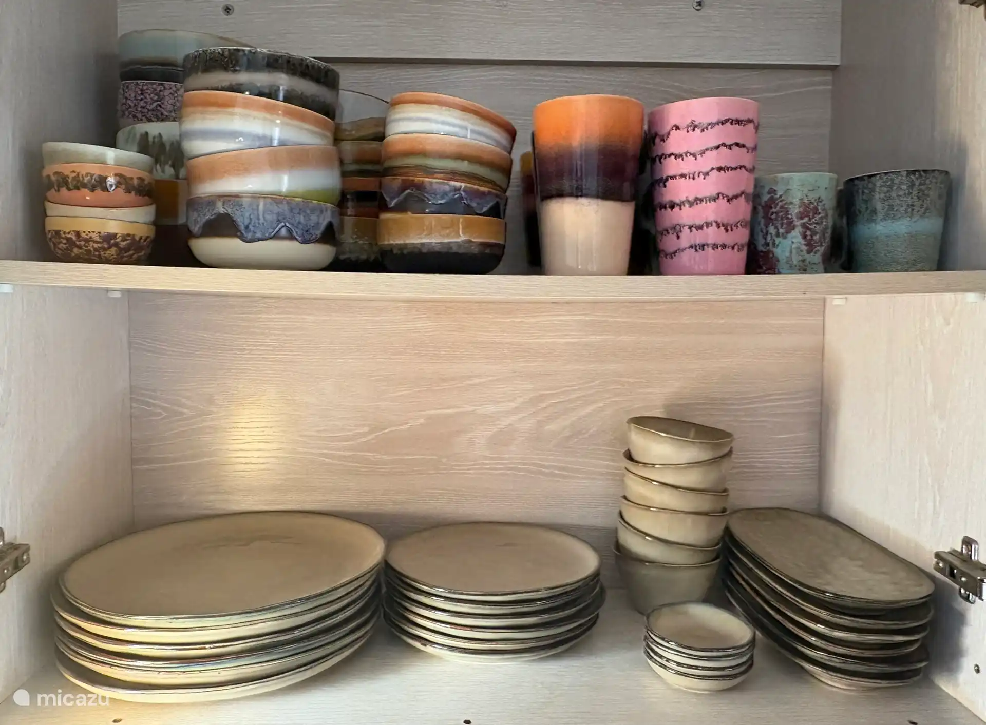 Villa Tember, leuk servies.