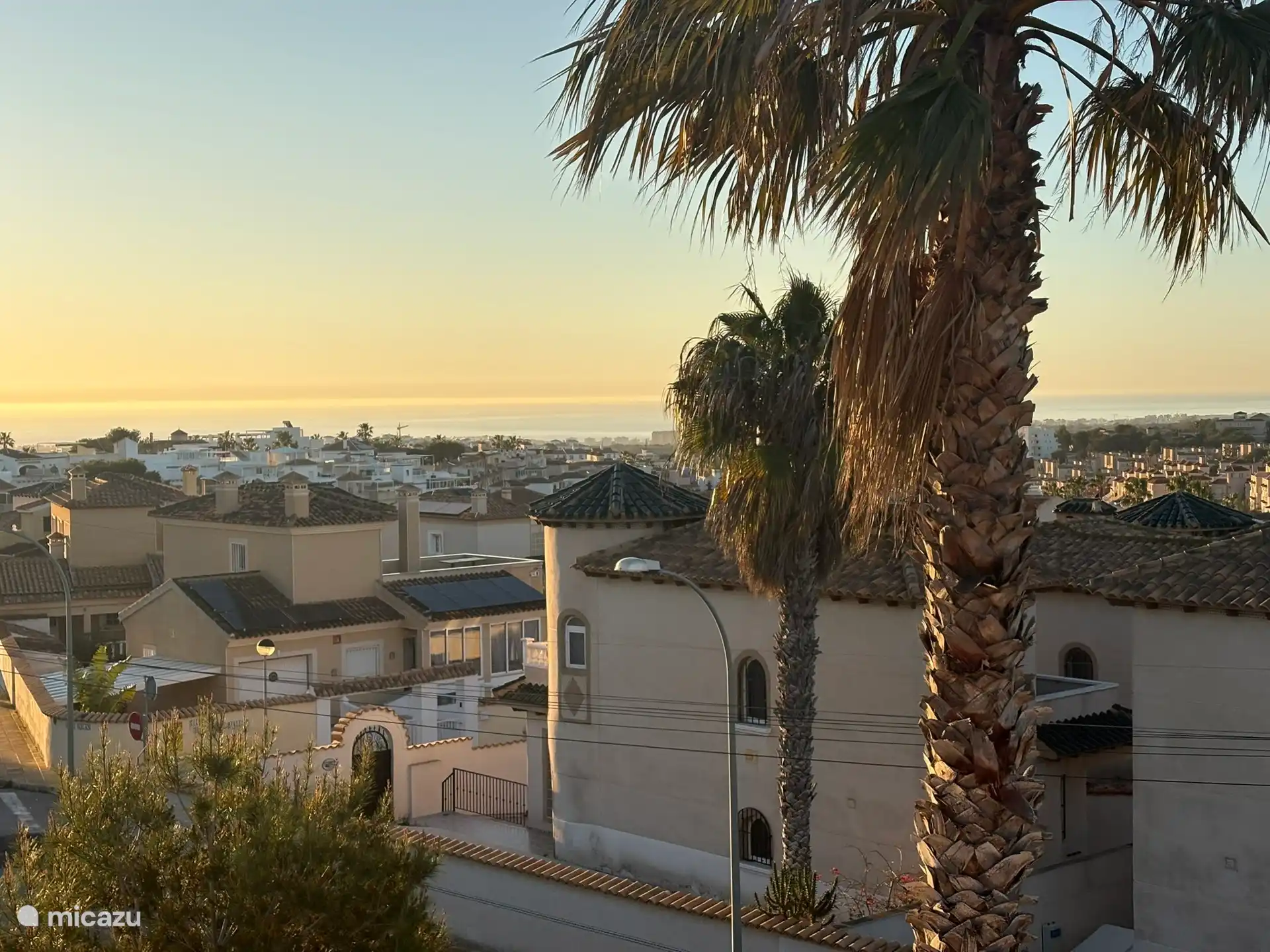Villa Tember, solarium op 2e etage. 360 graden zicht.