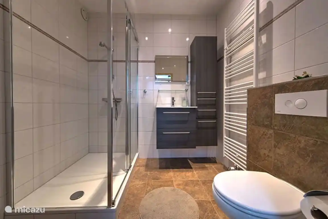 Salle de bain, 1er étage