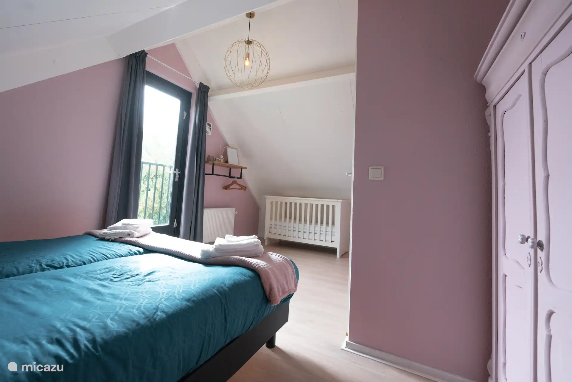 Slaapkamer 2 1e verdieping