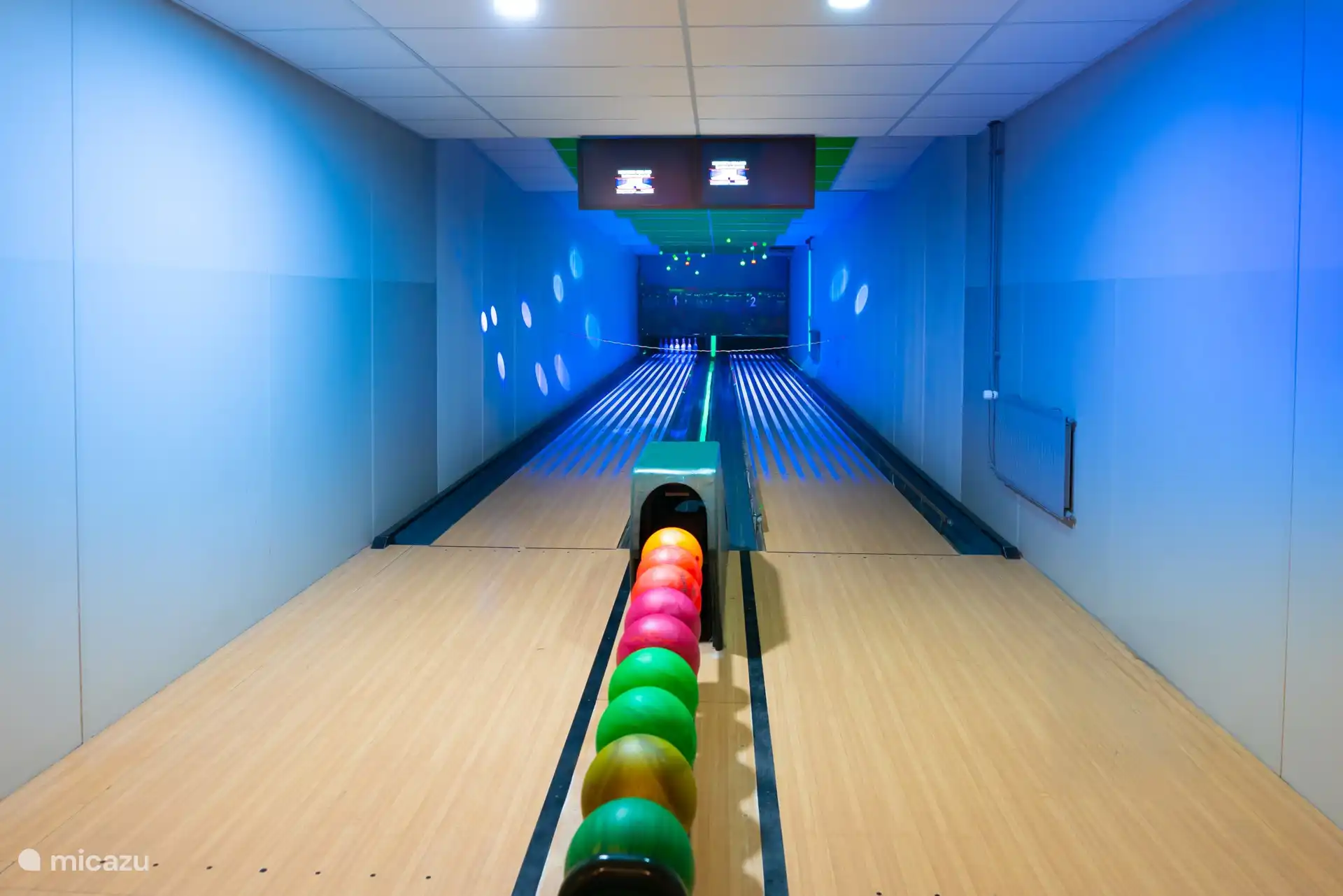 Bowlingbaan hoofdgebouw