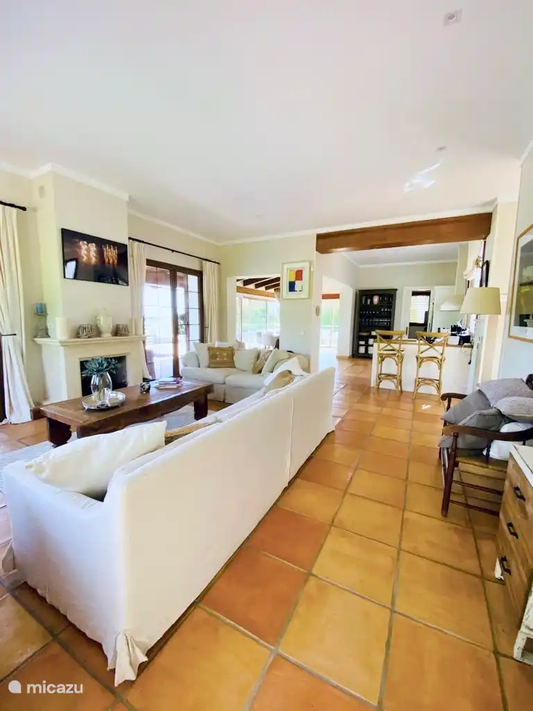 Entrée et aperçu général de l’espace de vie