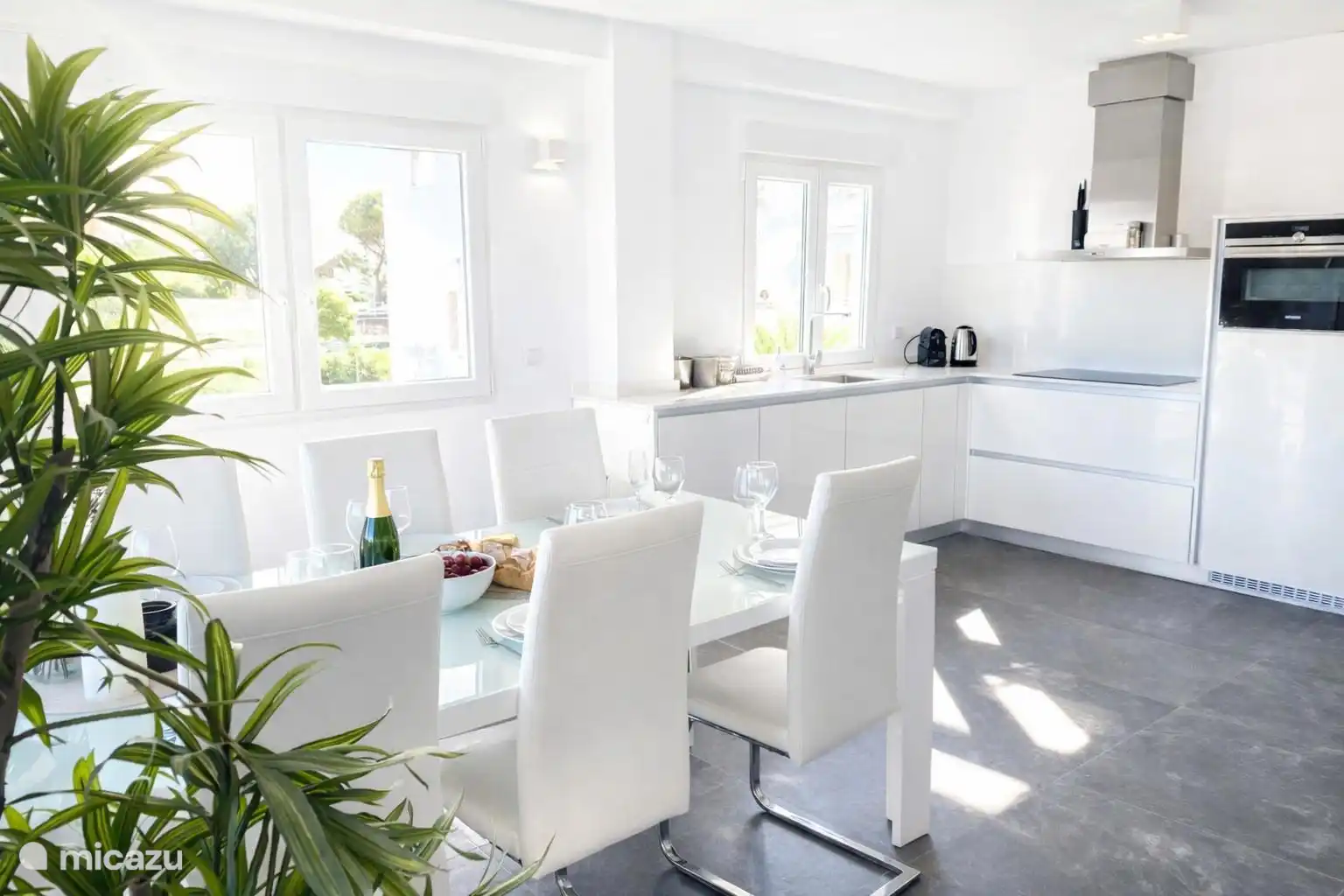 Sala de estar y cocina