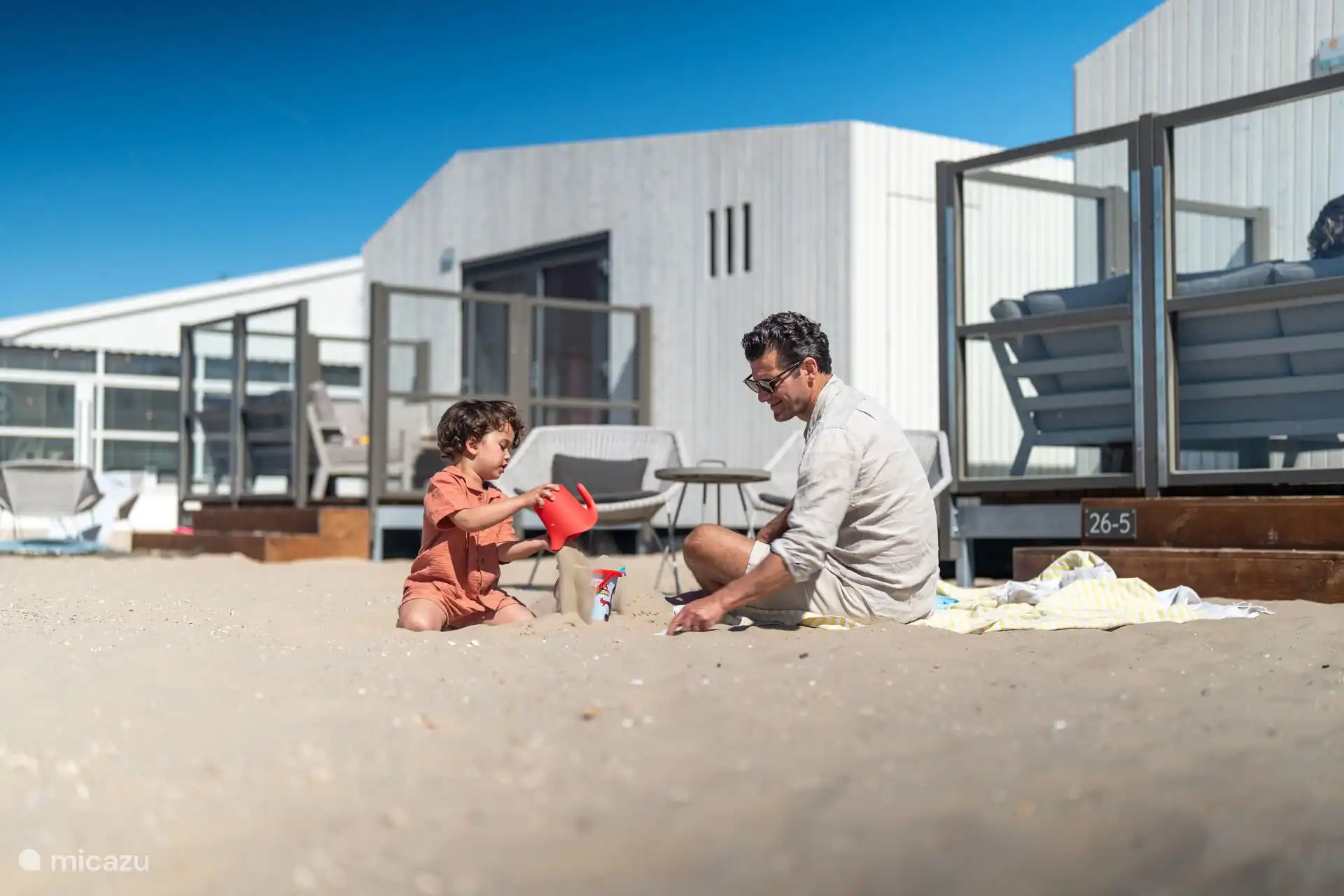 Les maisons de plage sont situées sur la plage de Zandvoort.