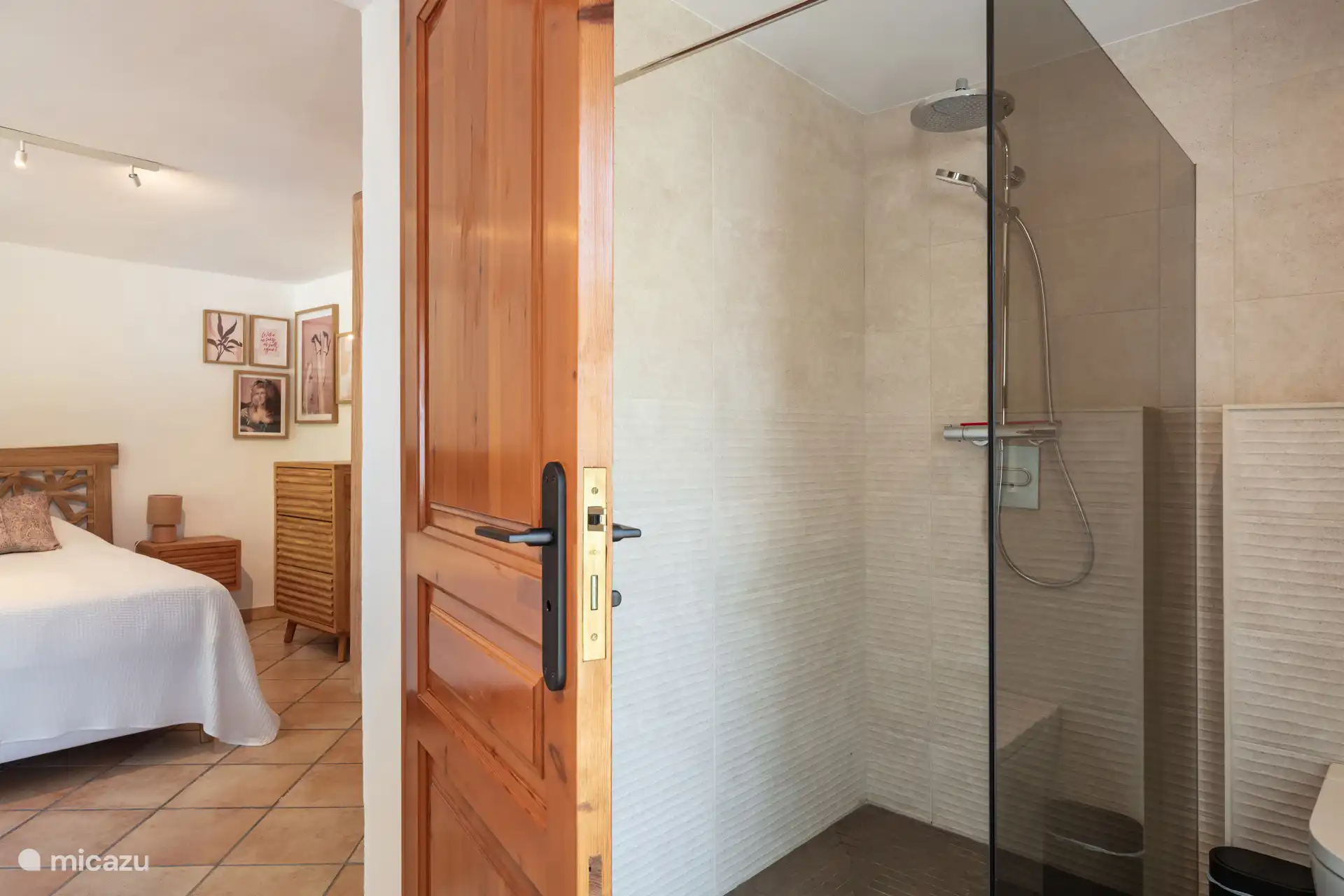 Lovely large walk-in shower 