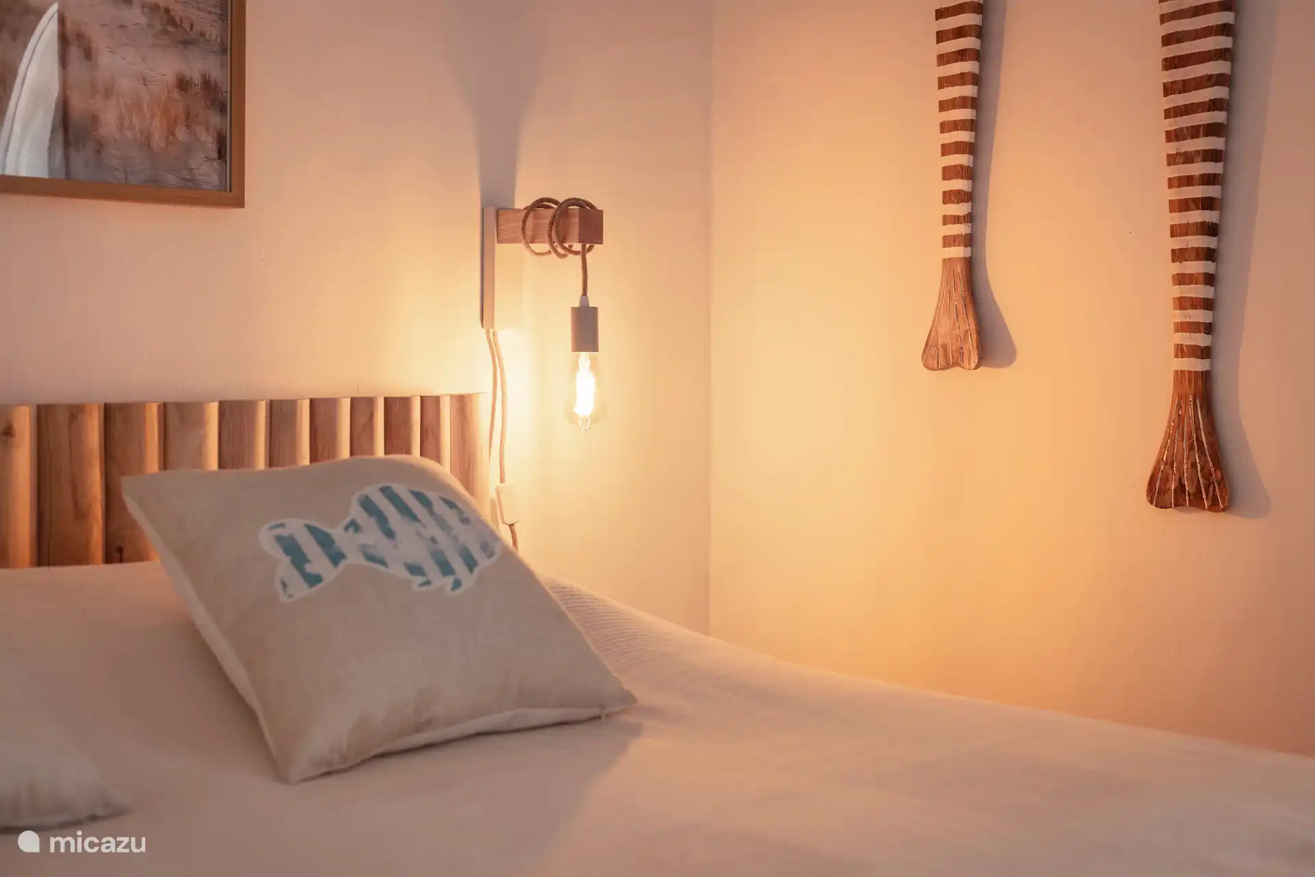 Bedroom very attractive.